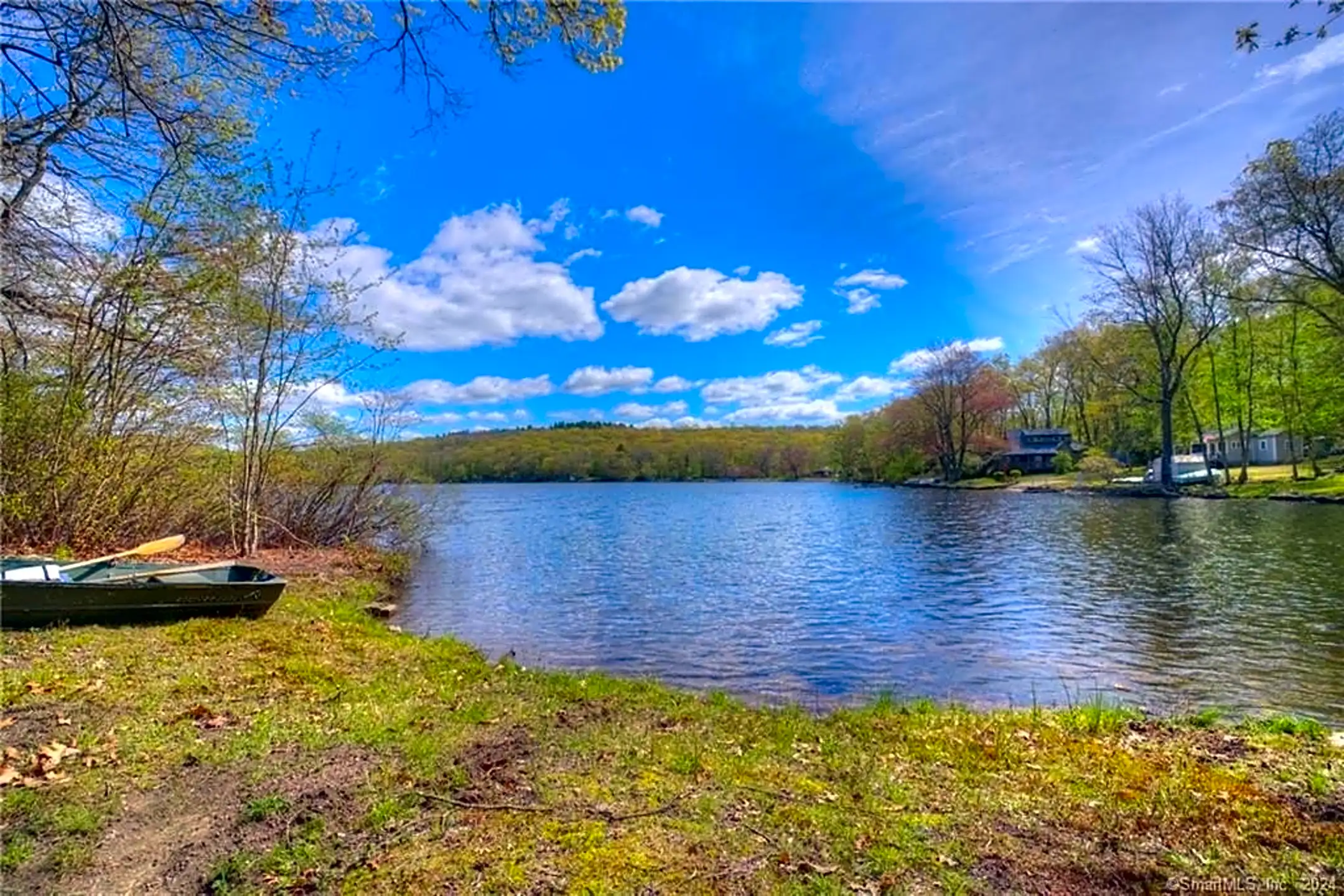 389C Wyassup Rd Houses North Stonington, CT 06359