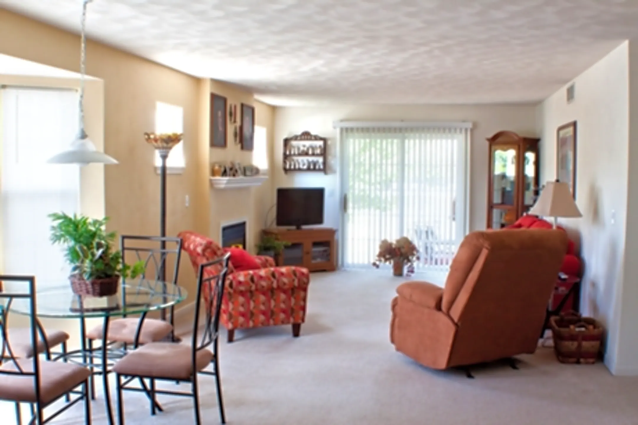 The Gardens on Prairie Rose 4711 Prairie Rose Dr Roscoe, IL