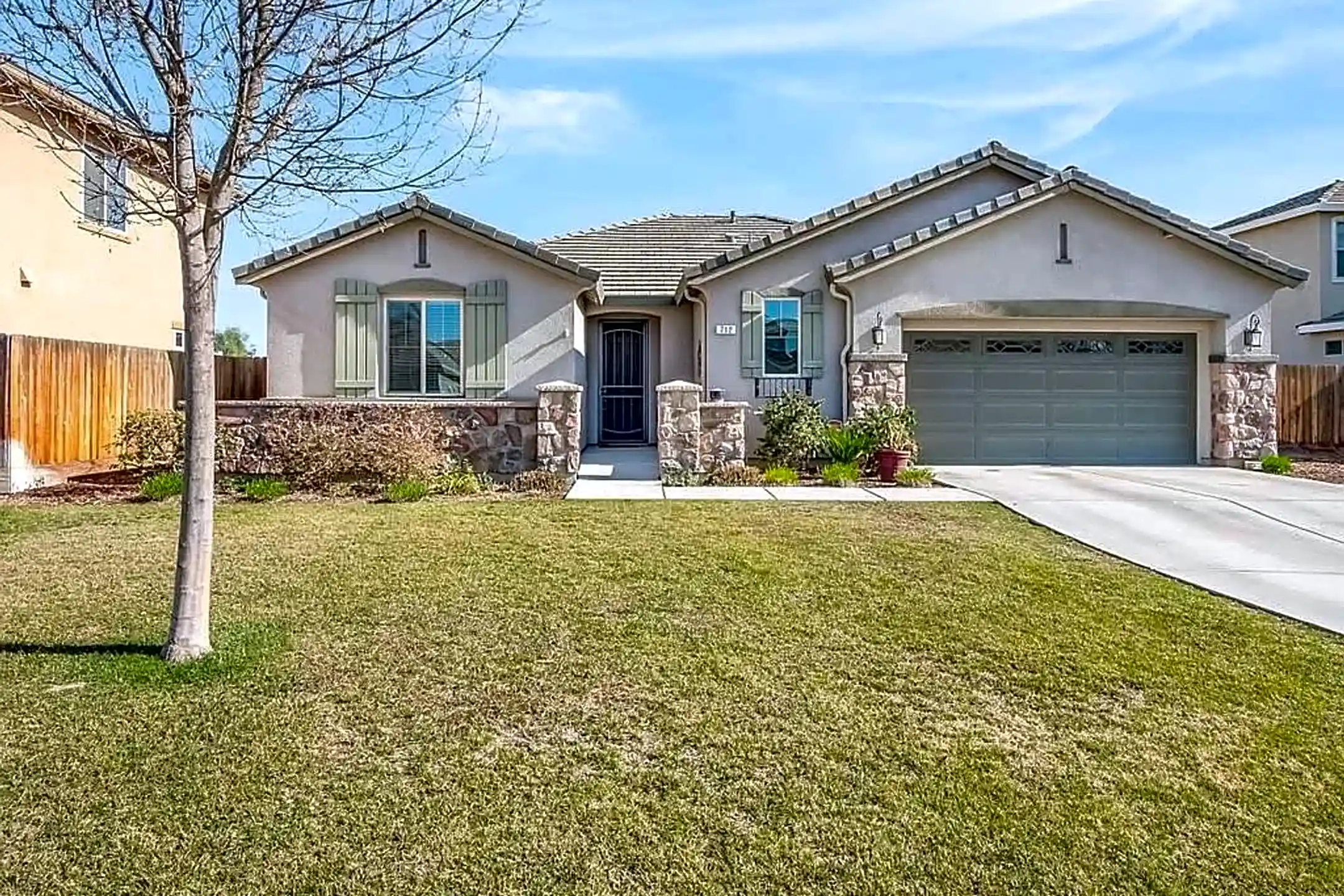 712 Arlington Pl Houses - Lemoore, CA 93245