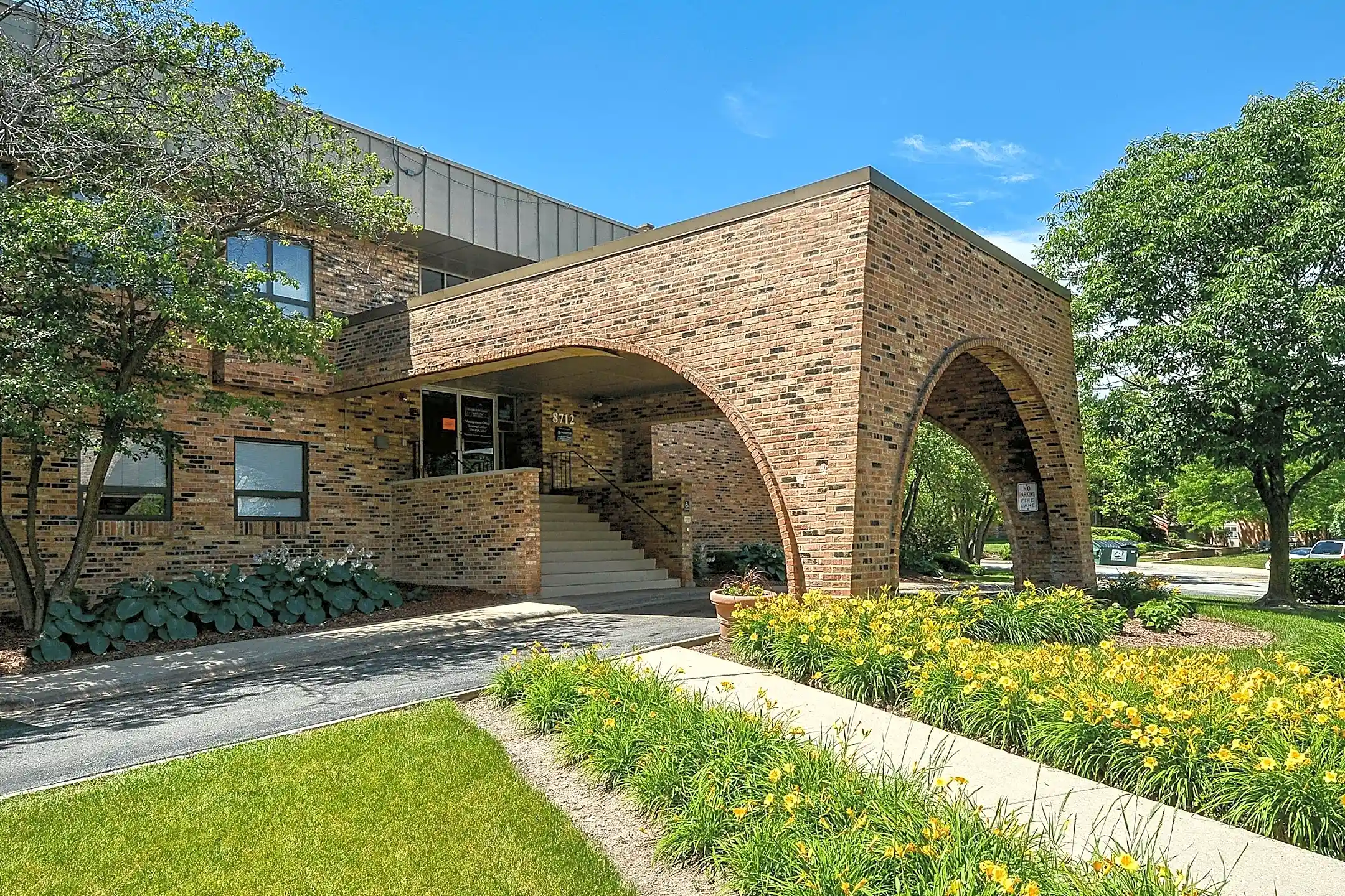 The Laurels 8659 S 87th Ave Justice, IL Apartments for Rent Rent.