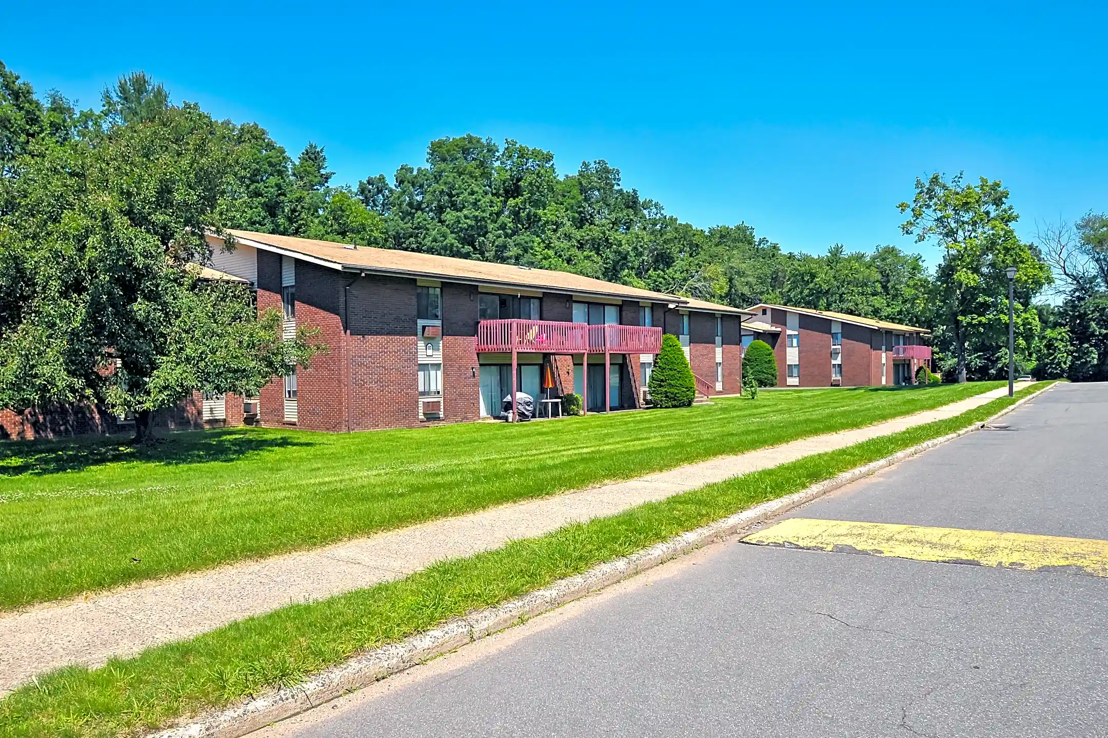 The Oaks 149 Tudor Ln Manchester, CT Apartments for Rent Rent.