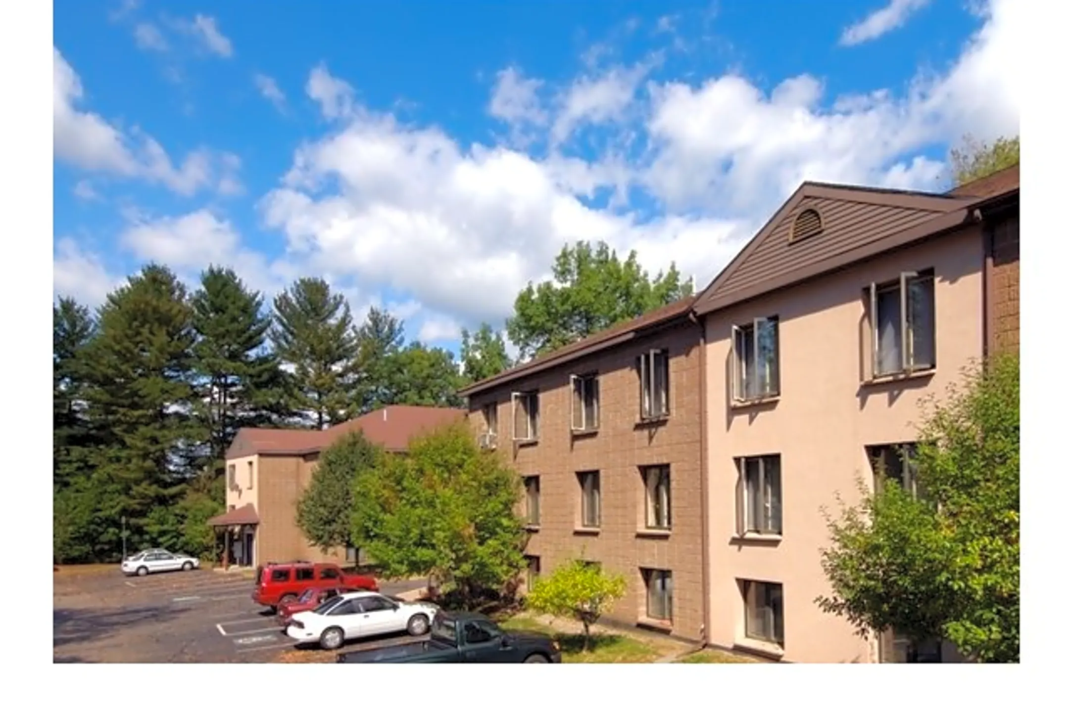 Pembroke Place - 85 Manchester St | Concord, NH Apartments for Rent | Rent.