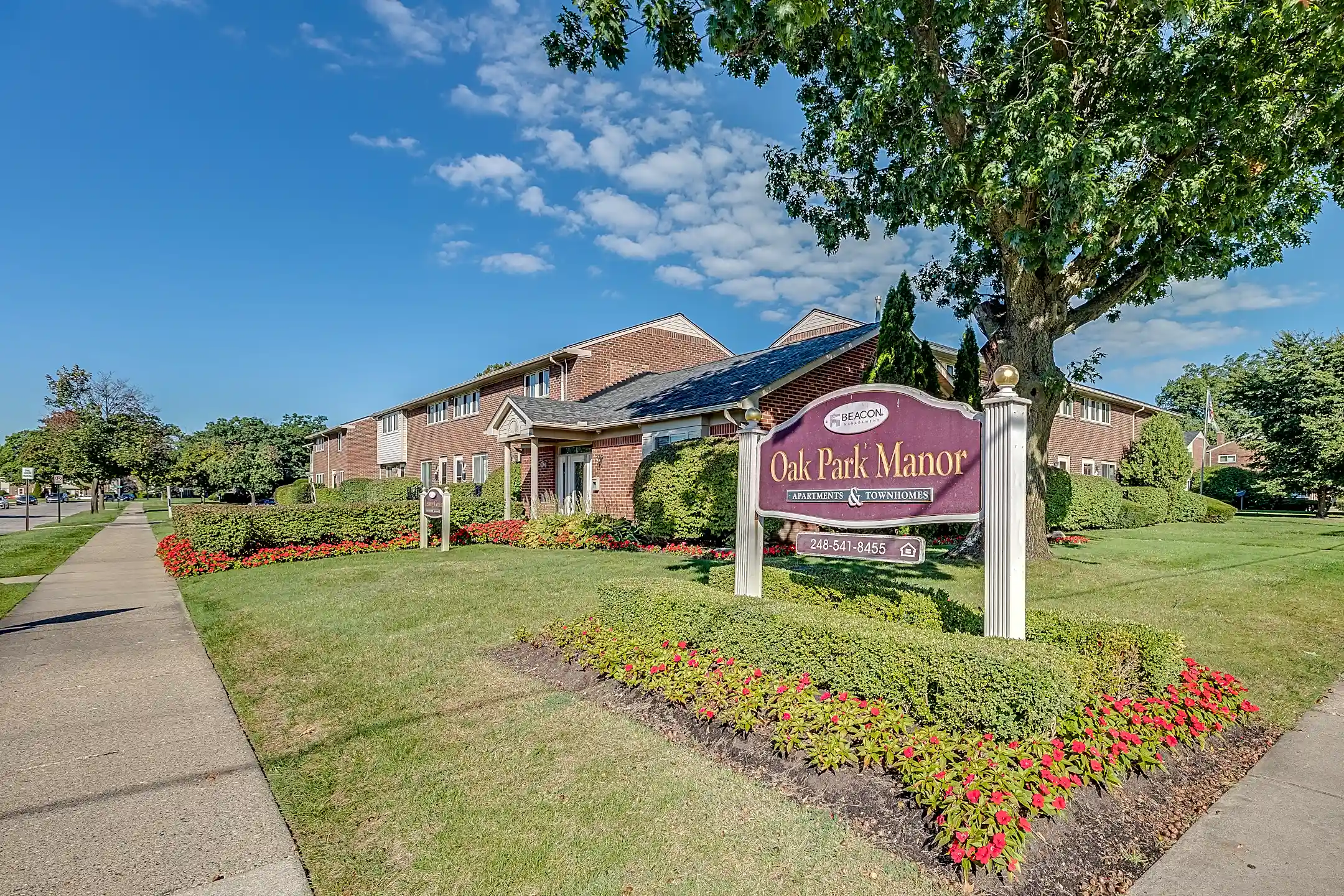 Oak Park Manor 13600 Kenwood St Oak Park, MI Apartments for Rent