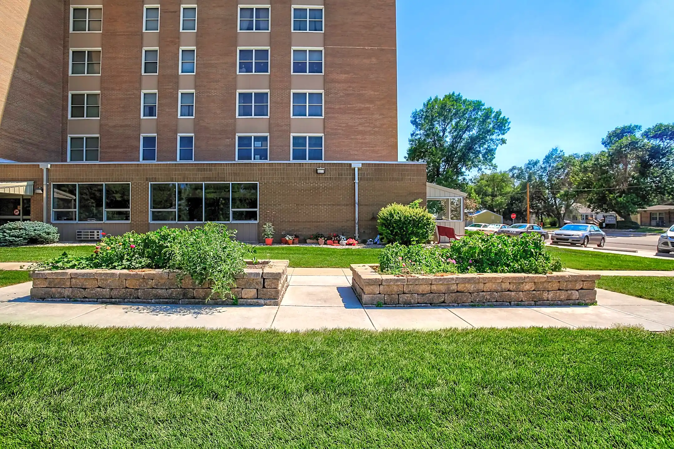 Parkview Plaza 410 W Court St Clay Center, KS Apartments for Rent