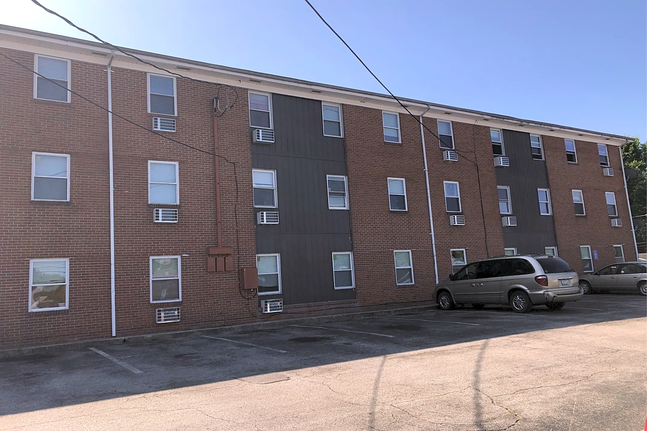 Pool - Riverview Apartments - Frankfort, KY