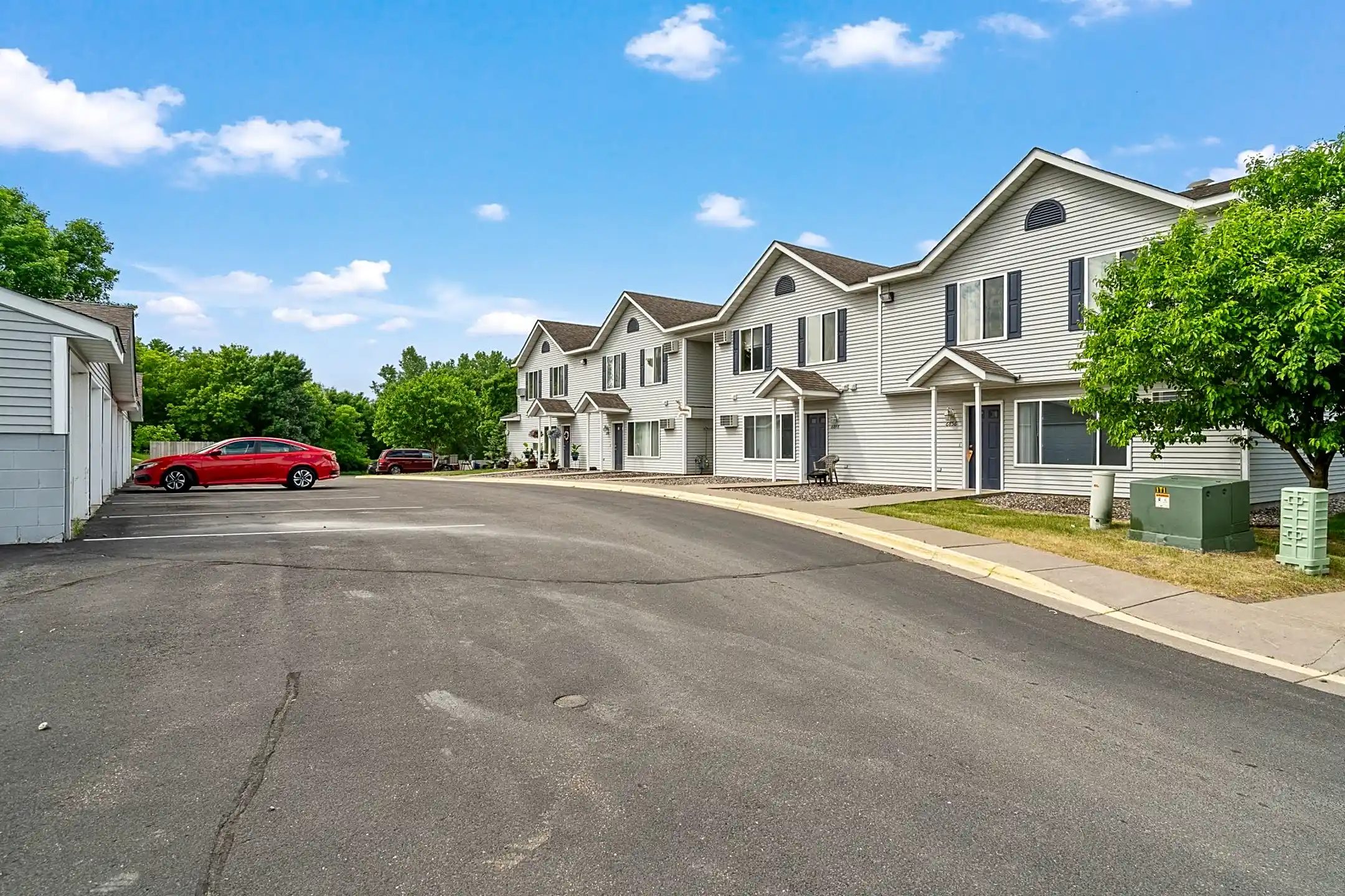 Silvan Townhomes 6876 Vicksburg Ln N Maple Grove, MN Townhomes for