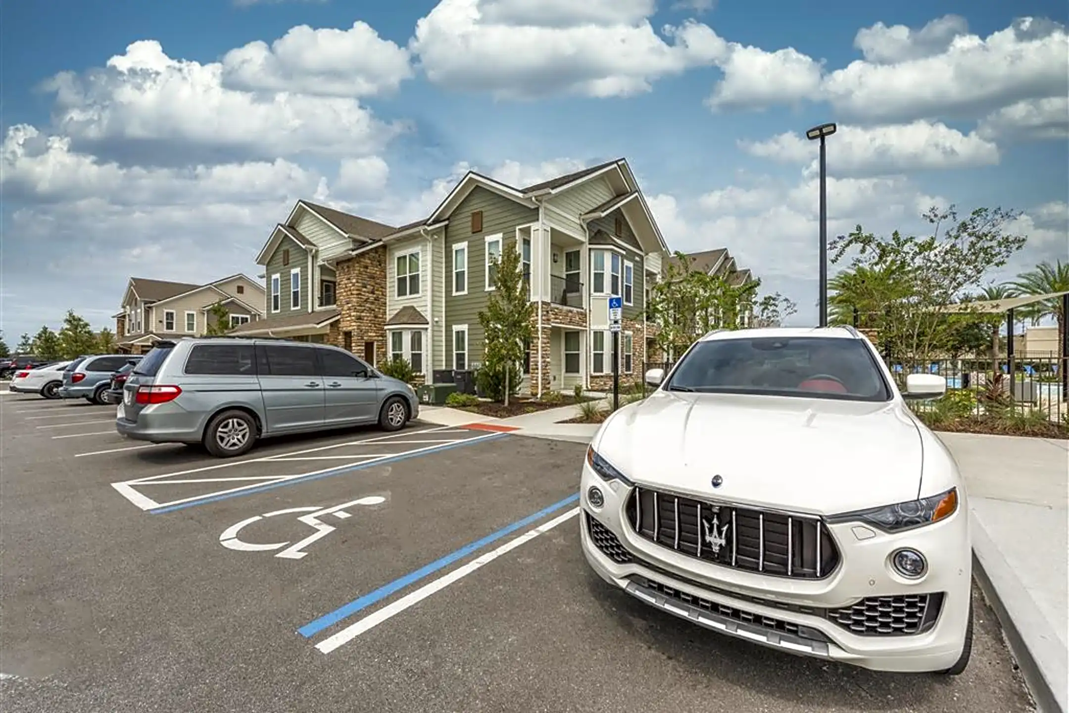 Verso Luxury Apartments 6100 Echelon Way Davenport, FL Apartments