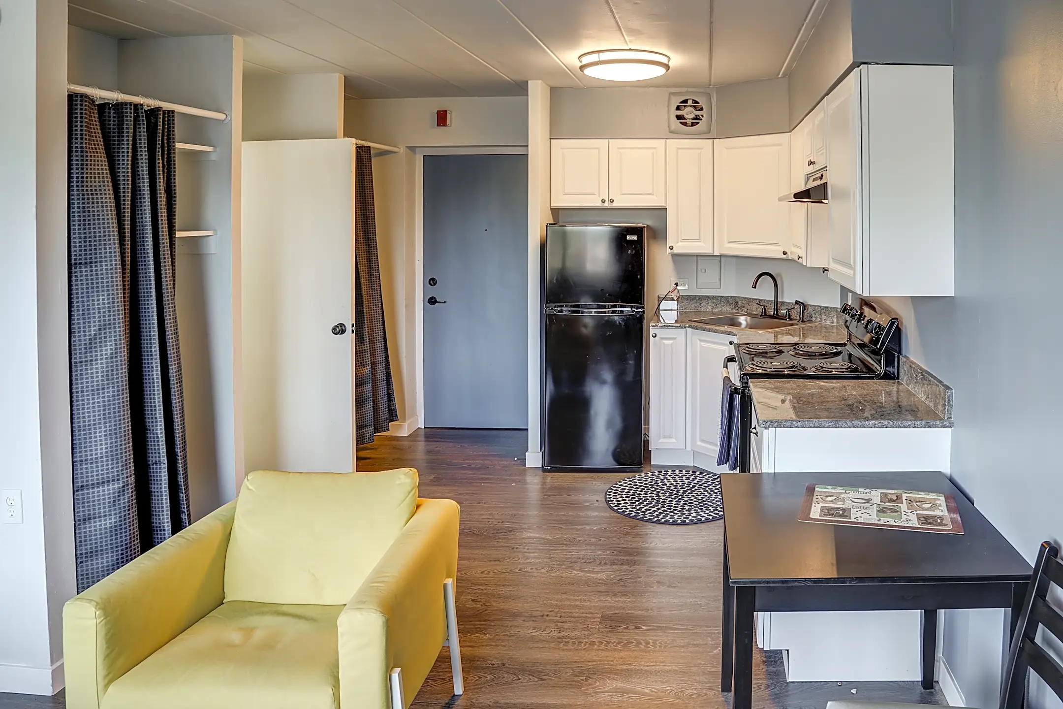 The Bradford 1500 Groesbeck Rd Cincinnati, OH Apartments for Rent