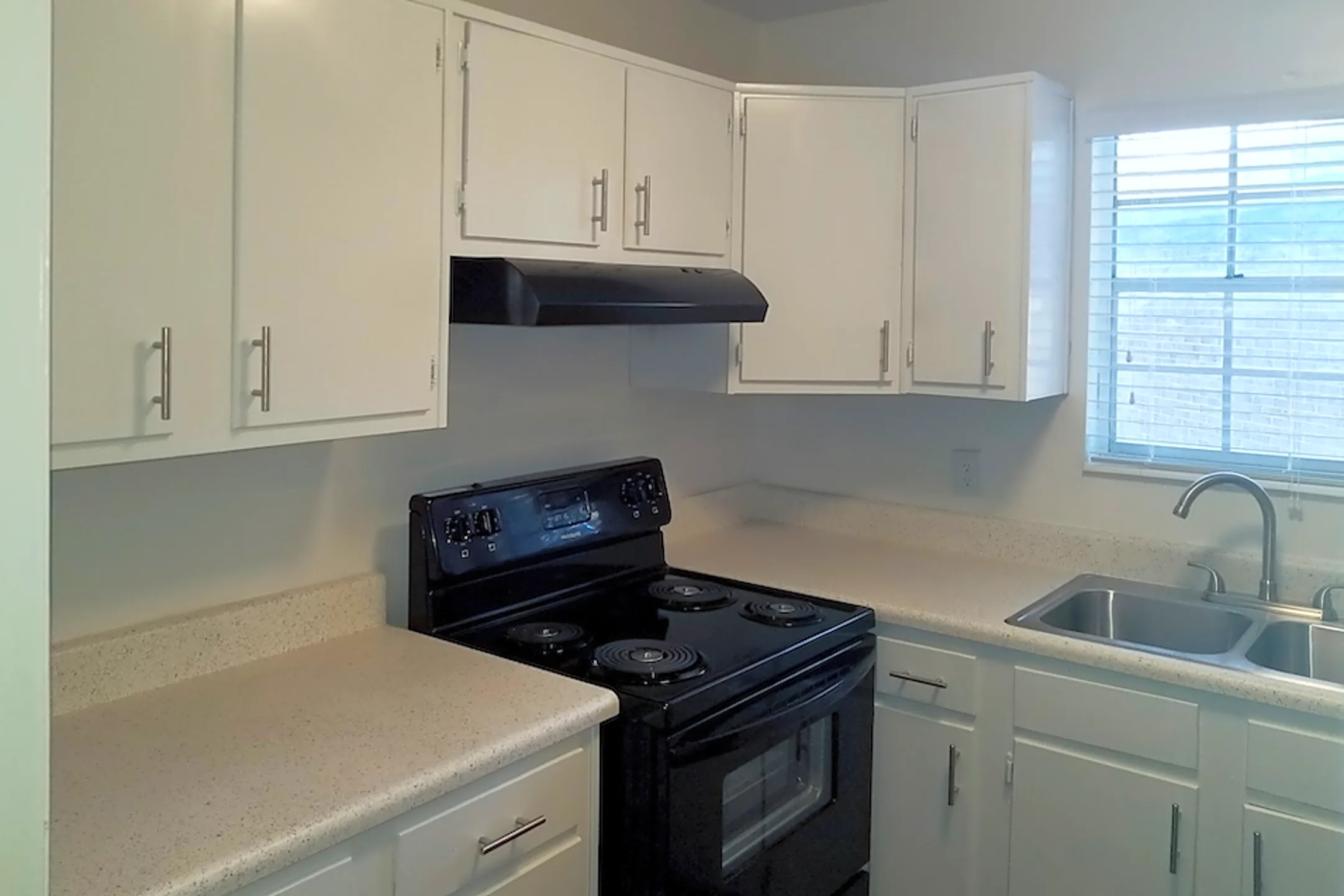 Heritage Park Apartments - 1128 Ocala Rd | Tallahassee, FL for Rent | Rent.