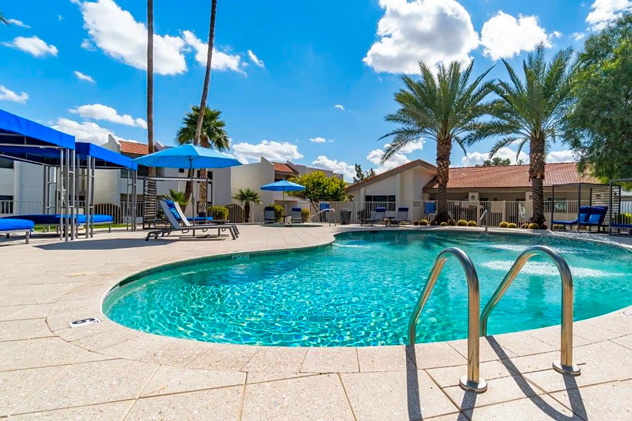 Avia McCormick Ranch 8375 East Via de Ventura Scottsdale, AZ