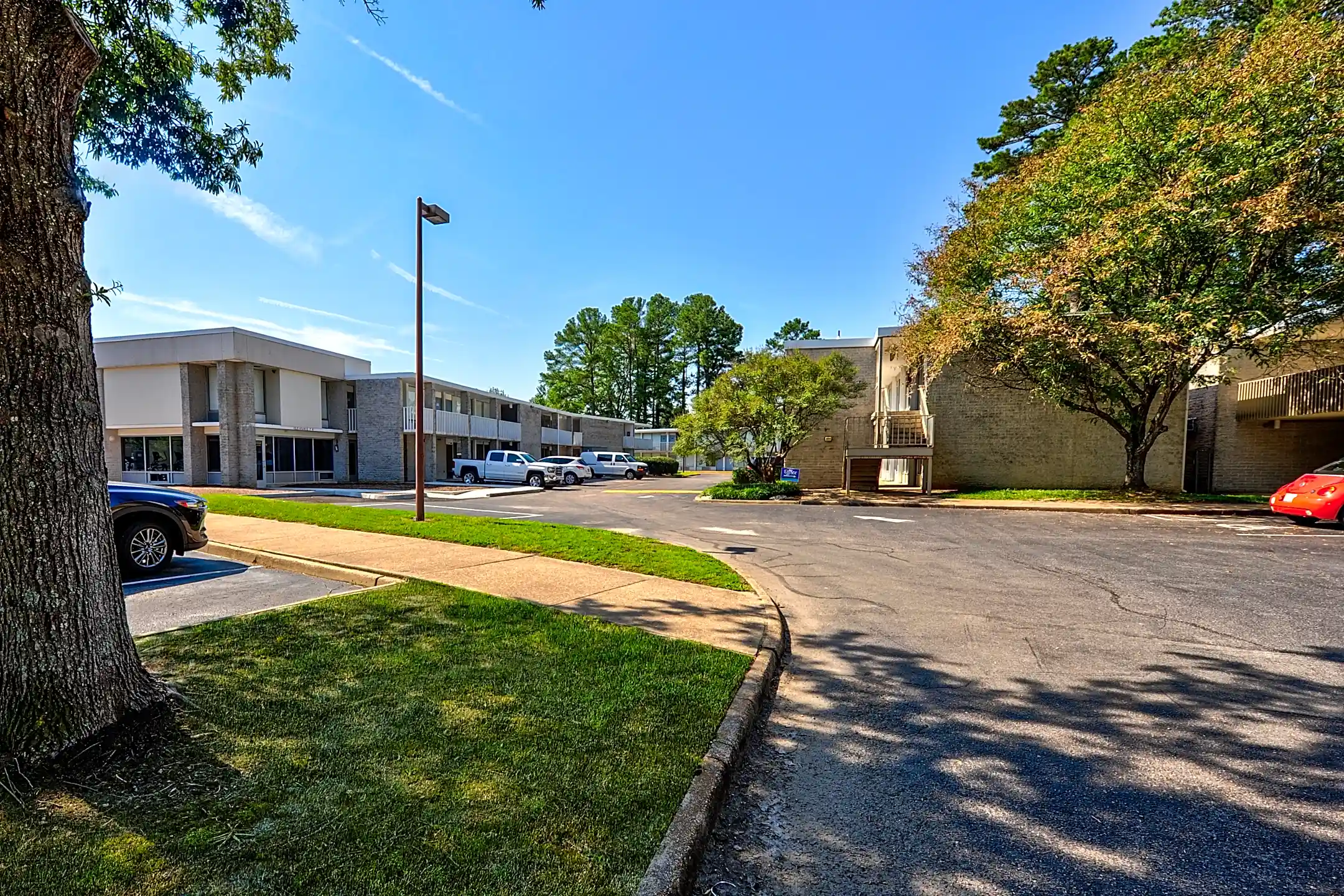 The Flats of Williamsburg 614 York ST Williamsburg, VA Apartments