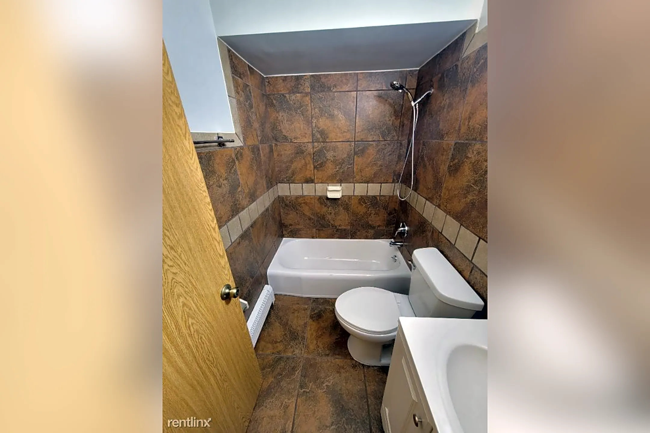 713 Lake St Condos Antioch, IL 60002