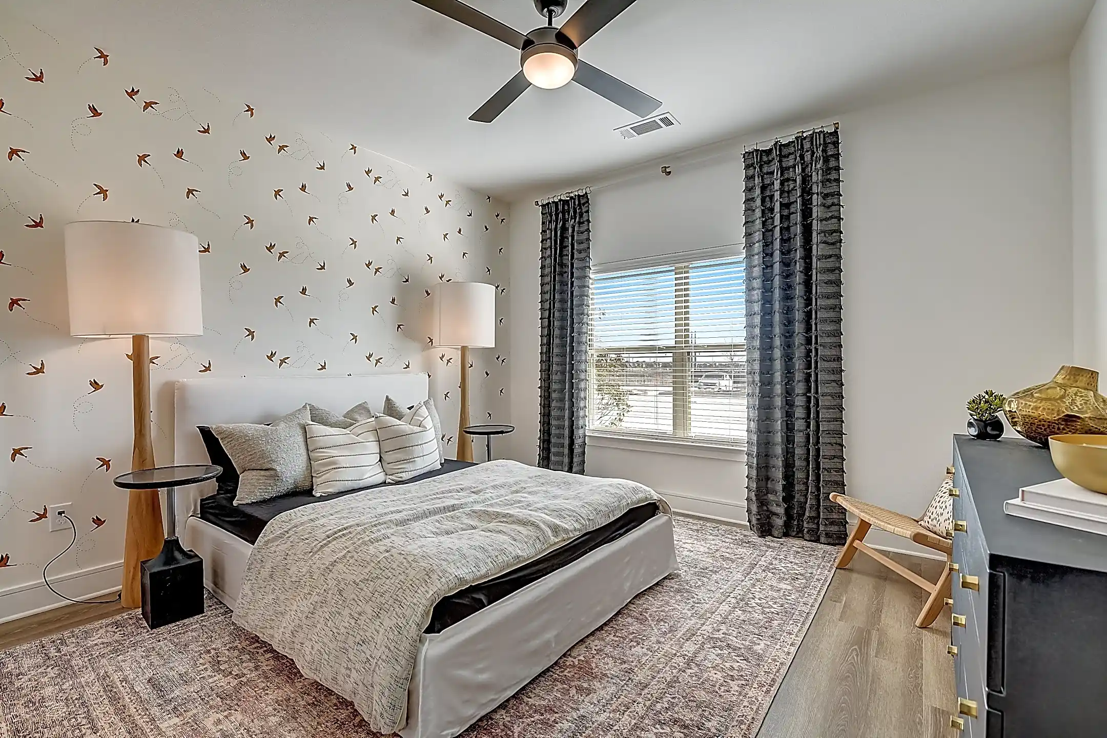 Sire Wellington Haslet, TX 76052