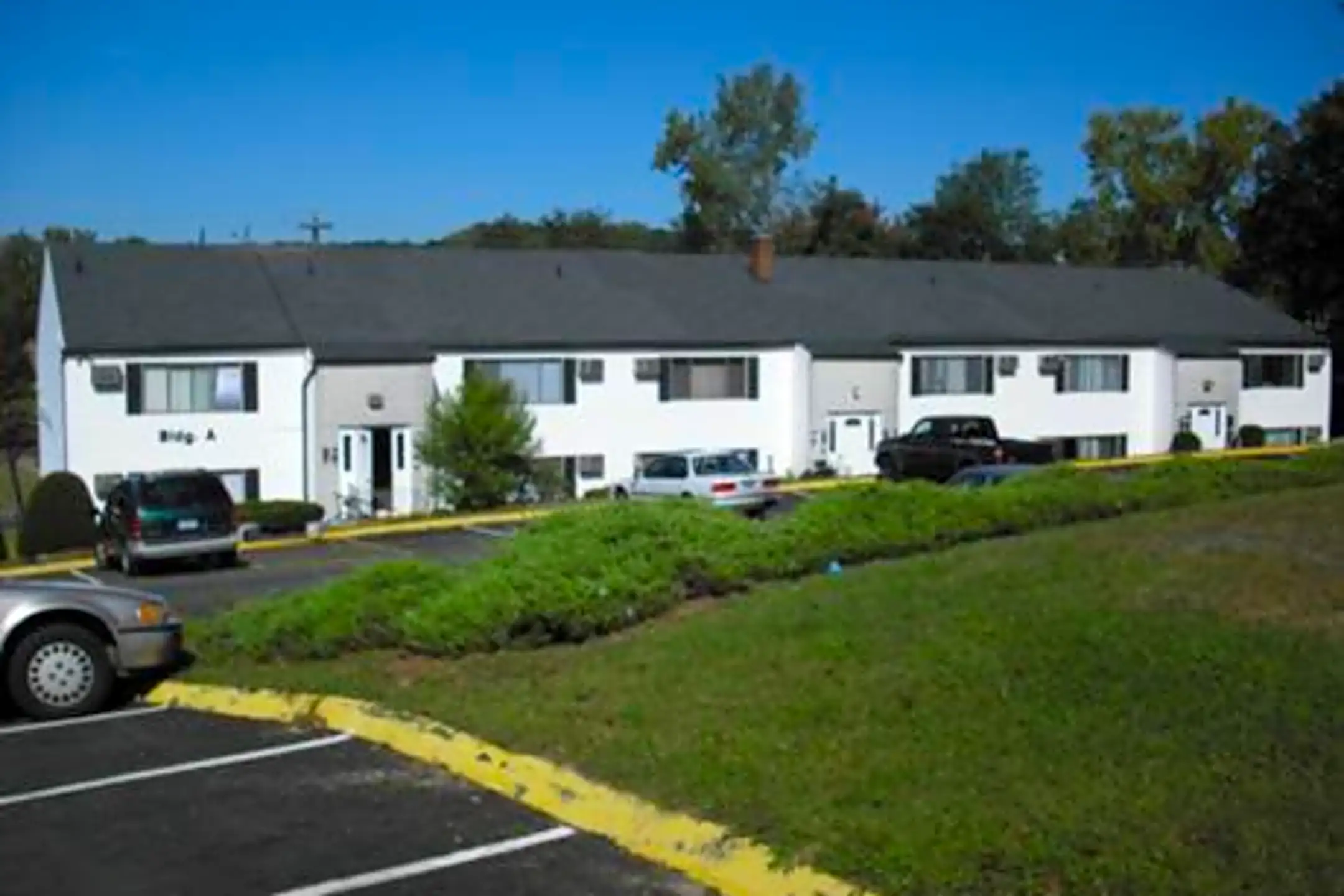 Regency Ridge 918964 Woodtick Road Waterbury, CT Apartments for