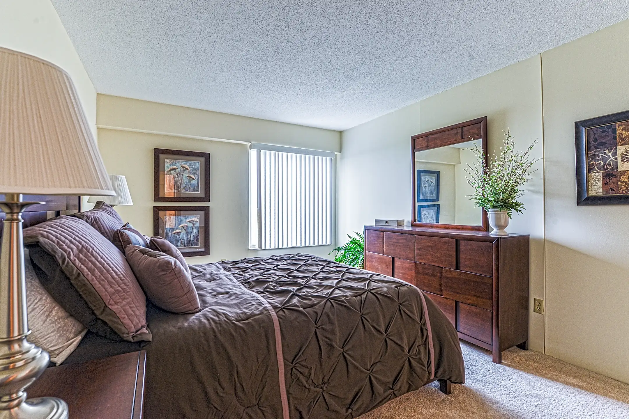 Governor's Manor Apartments Springfield, OH 45505