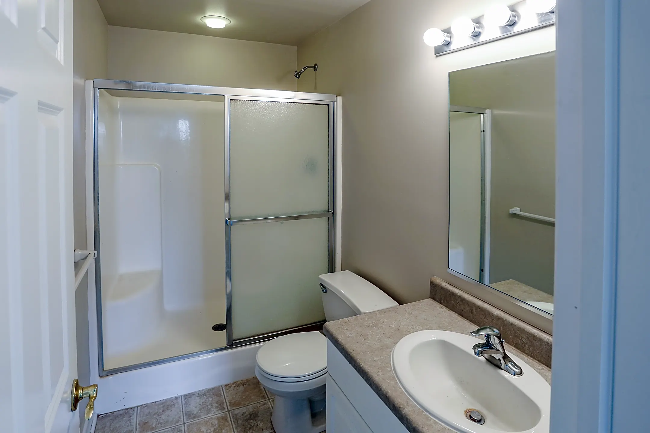 Town Hall Terrace Apartments Grand Island, NY 14072