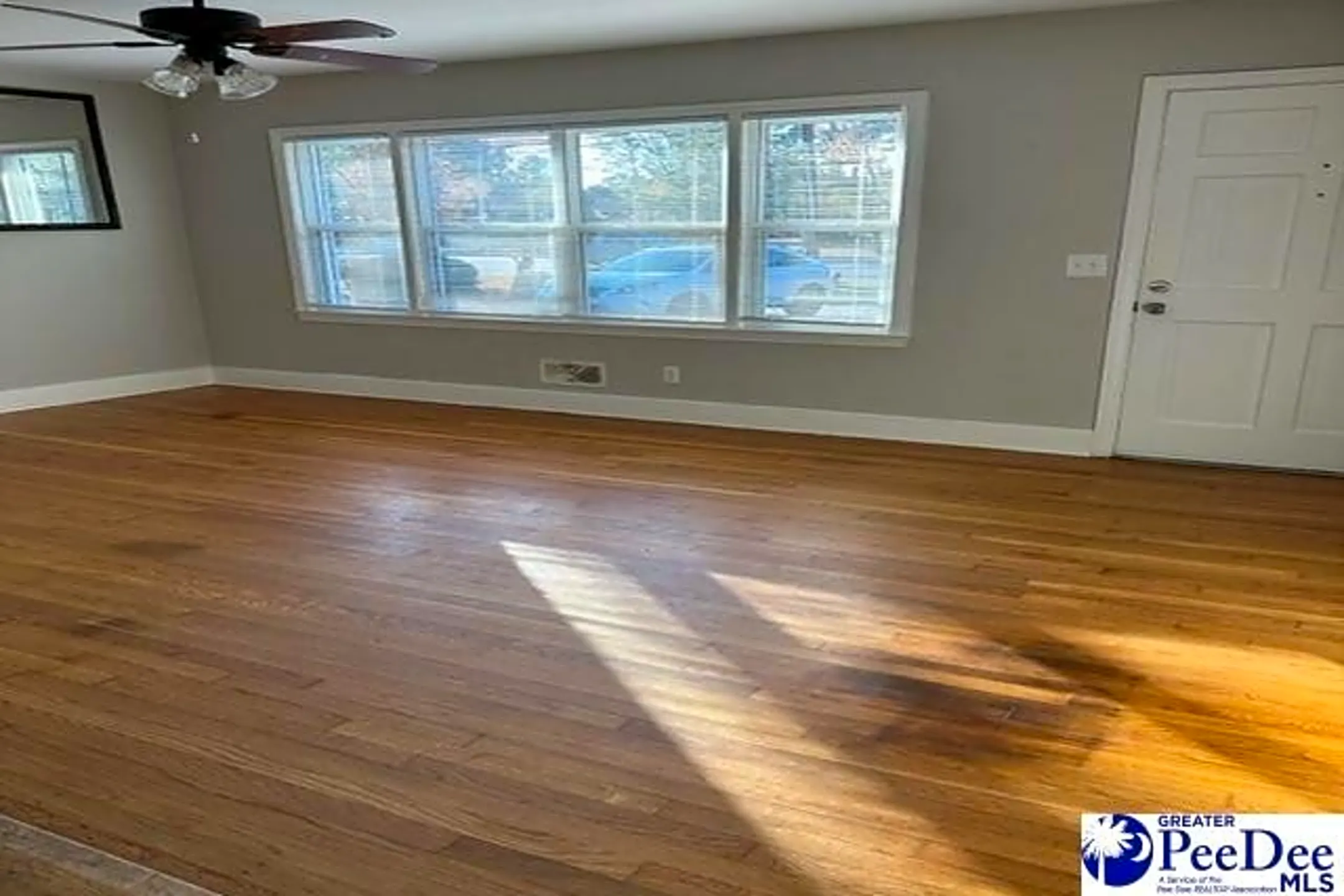 1217 2nd Loop Rd Houses Florence, SC 29505