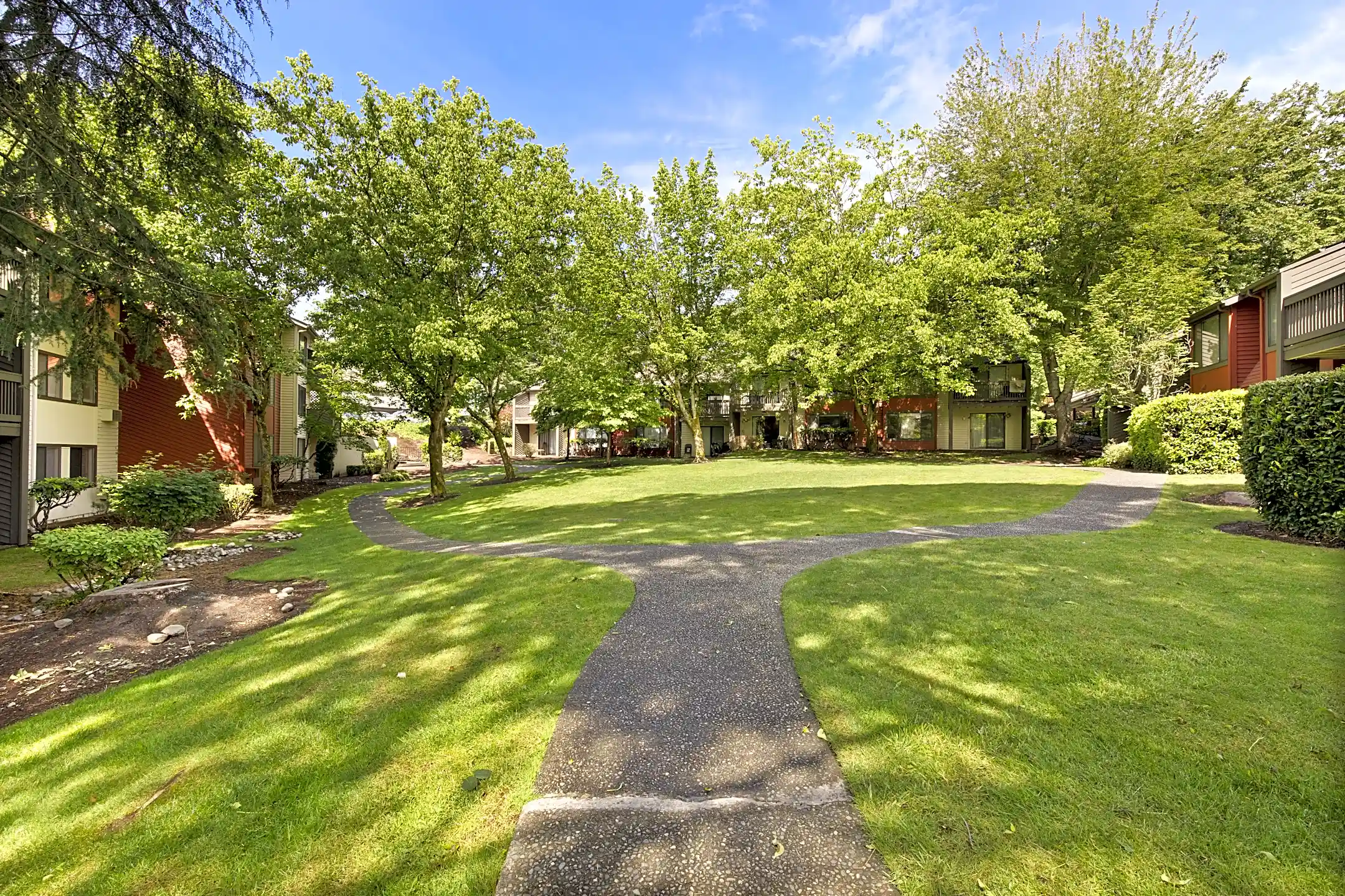 Yarrowood Highlands Bellevue, WA 98004