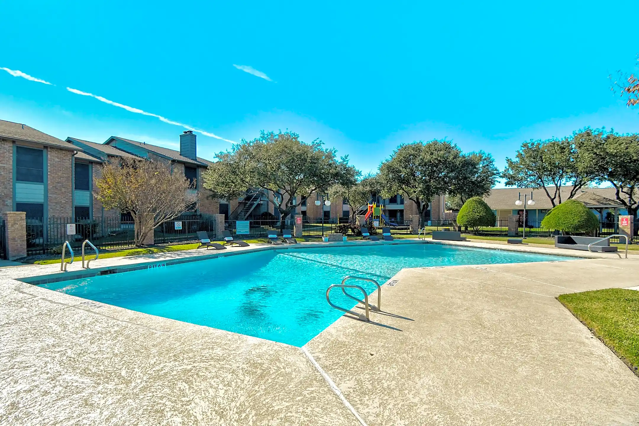 500 Flats - 500 E Loop 820 | Fort Worth, TX Apartments for Rent | Rent.