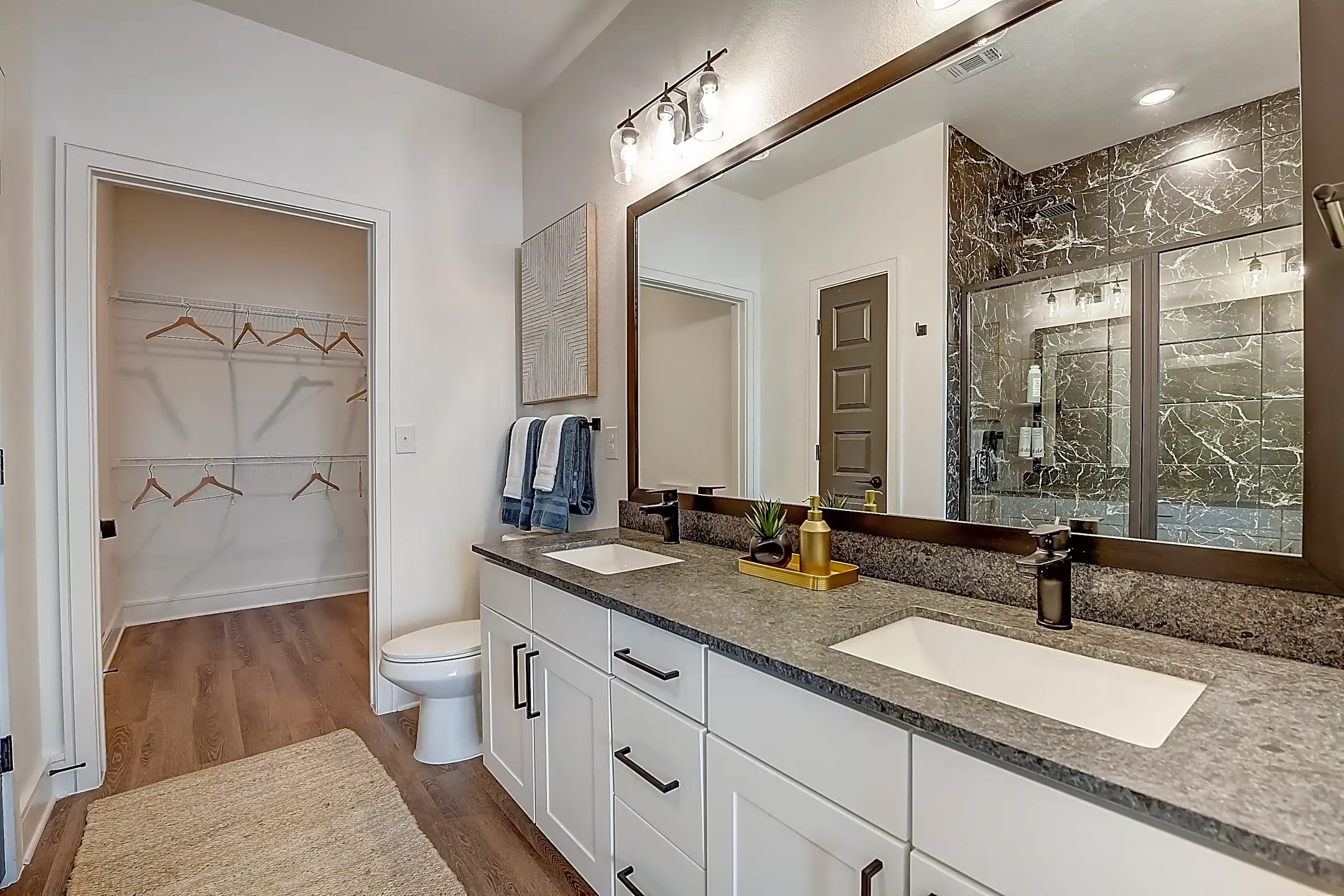 Sire Wellington Haslet, TX 76052