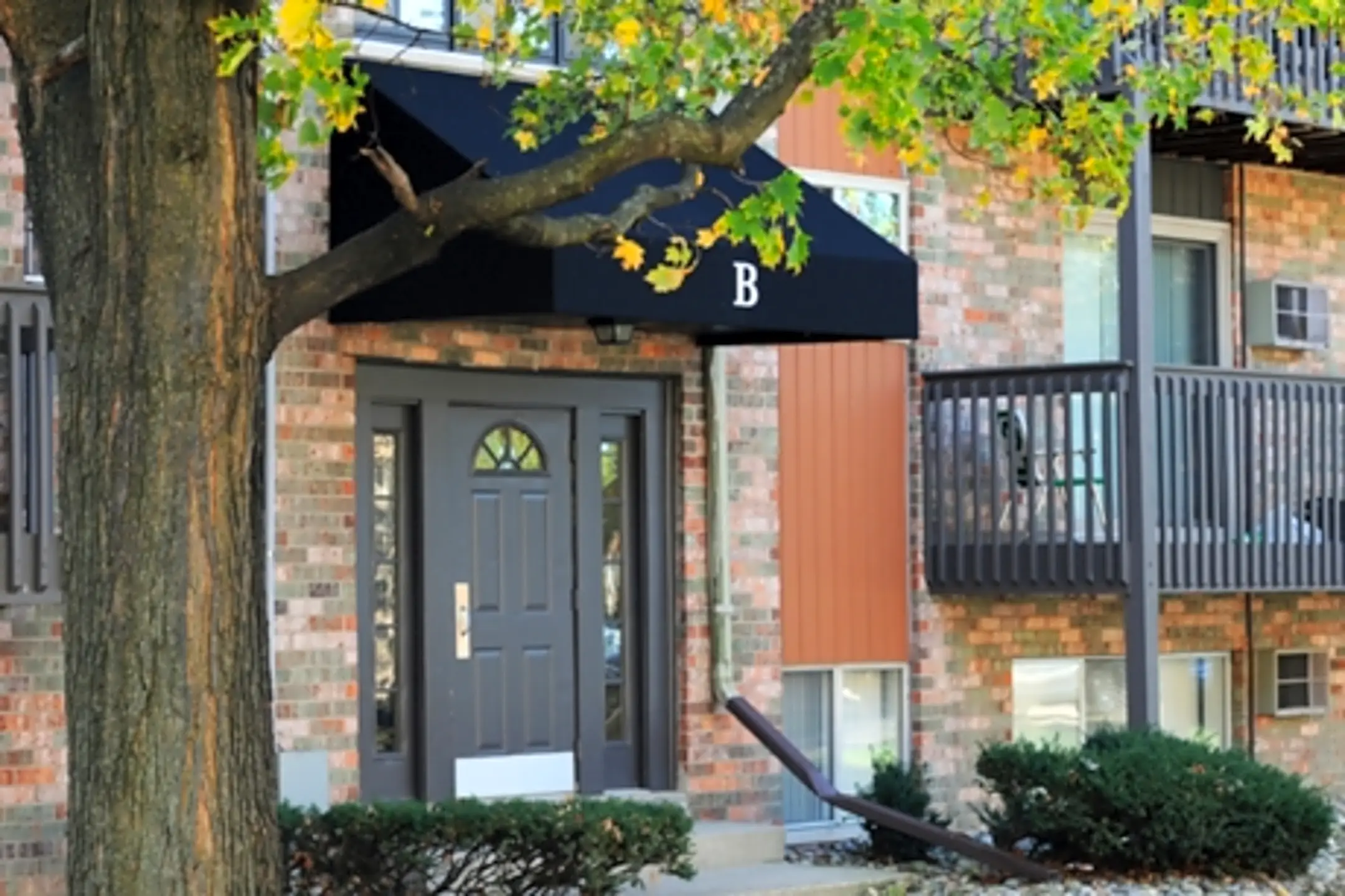 Abbott Pointe - East Lansing, MI 48823