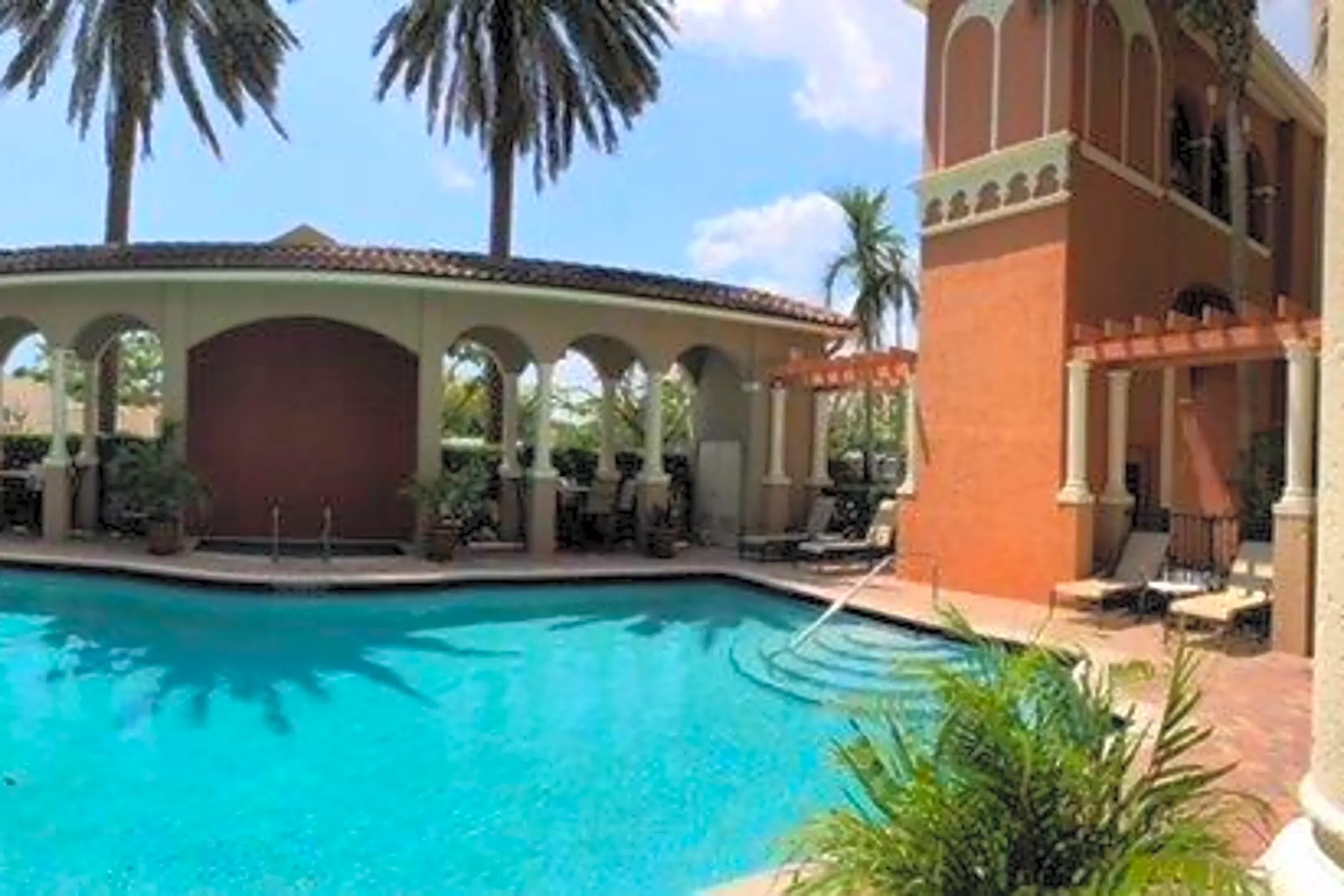 10x Living At Mizner Park