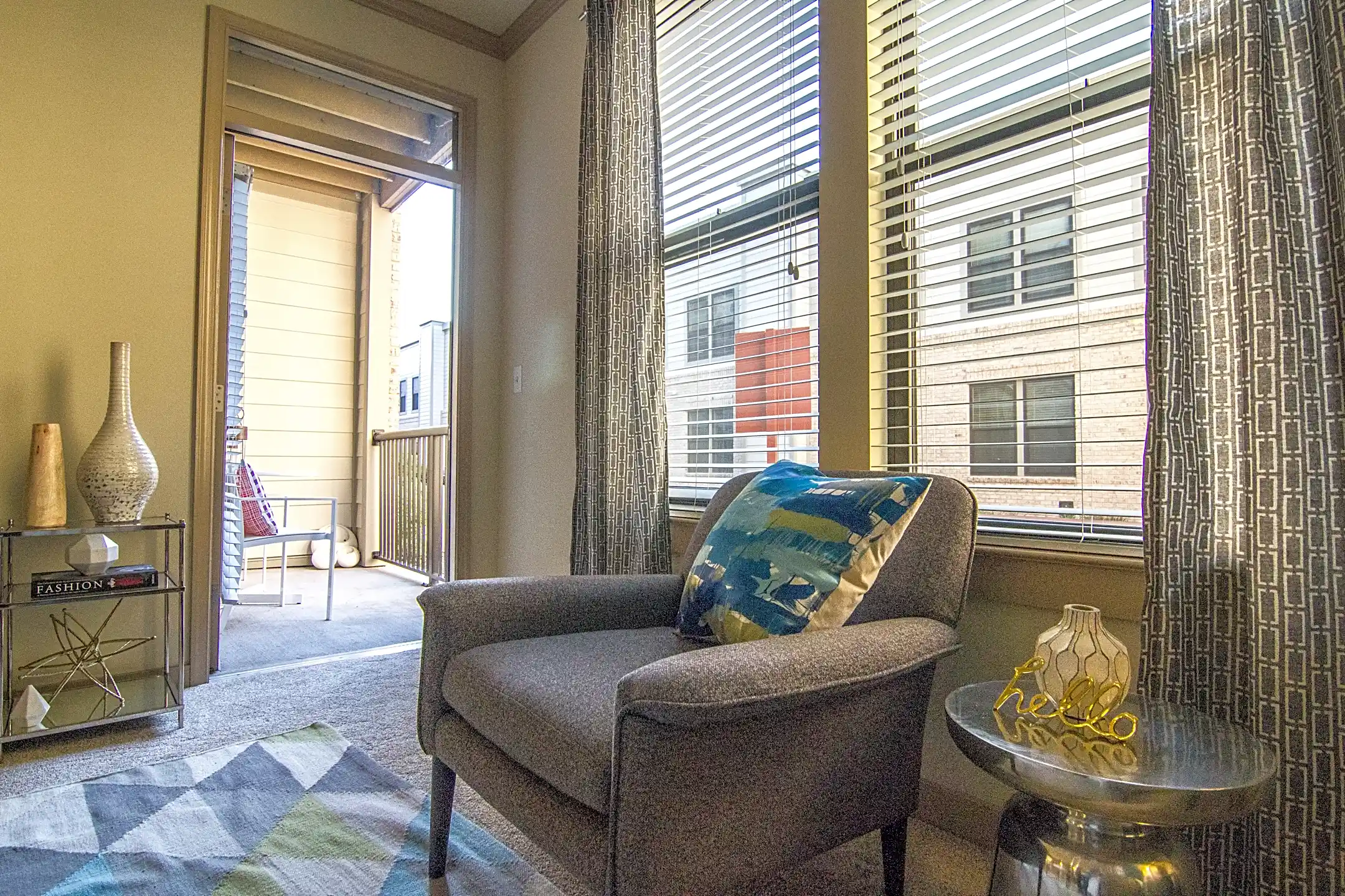 Penrose Square Arlington, VA 22204