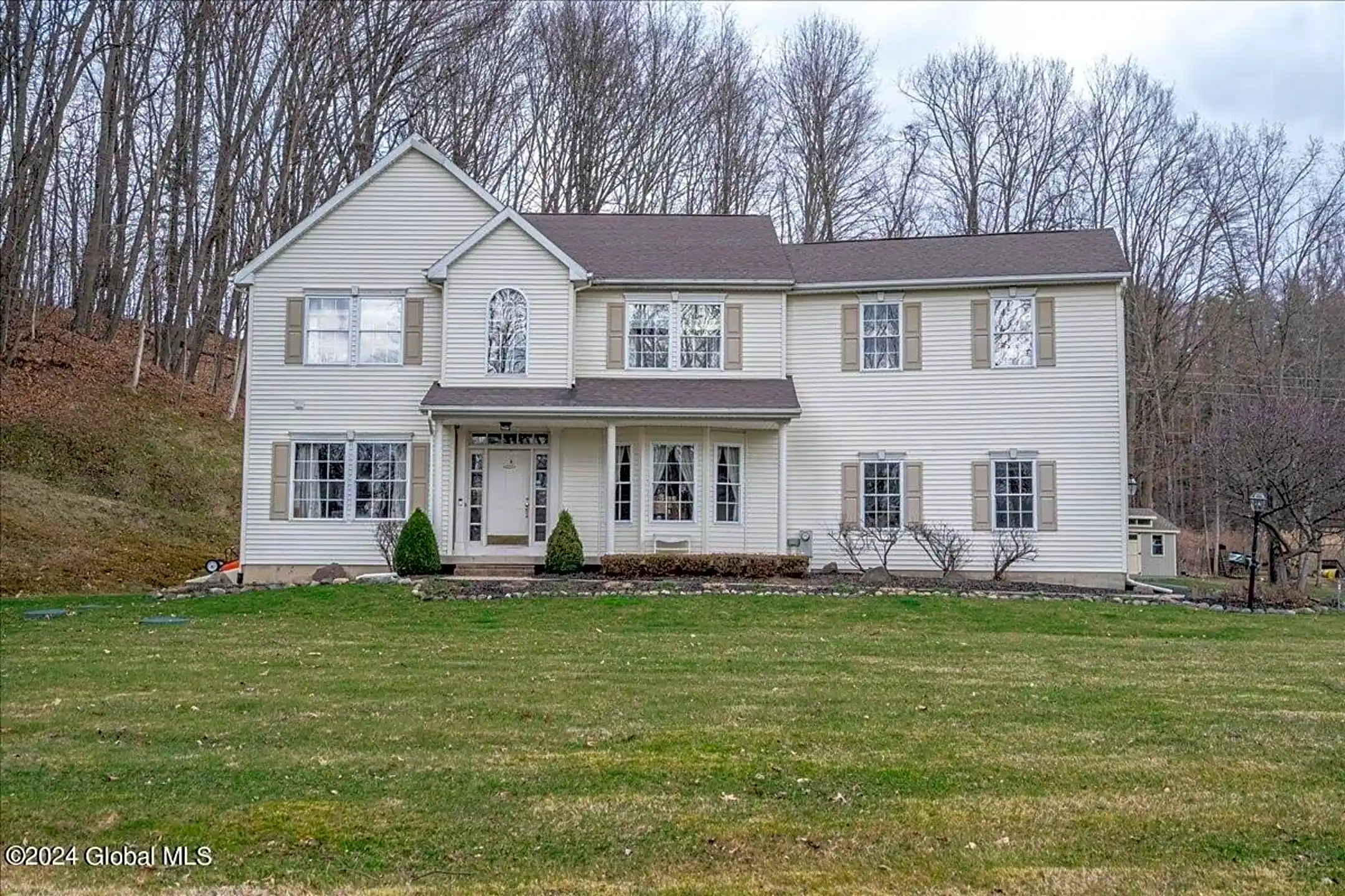 40 Vischer Ferry Rd Houses Rexford, NY 12148