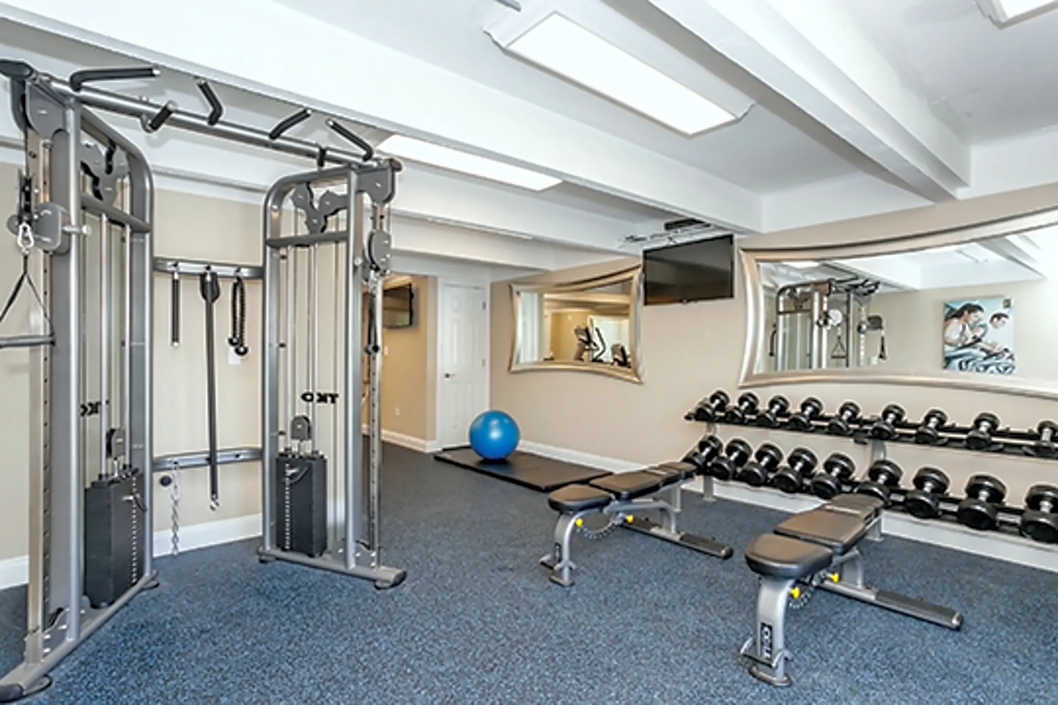 Fitness Weight Room - Mariners Cove Apartment Homes - Toms River, NJ