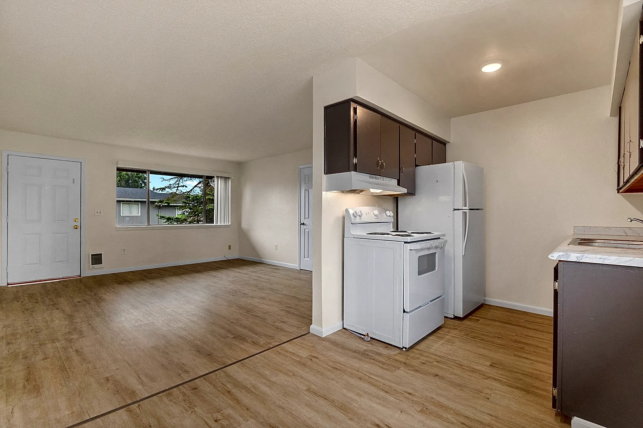 South Pacific Apartments 919 South Pacific Avenue Kelso, WA