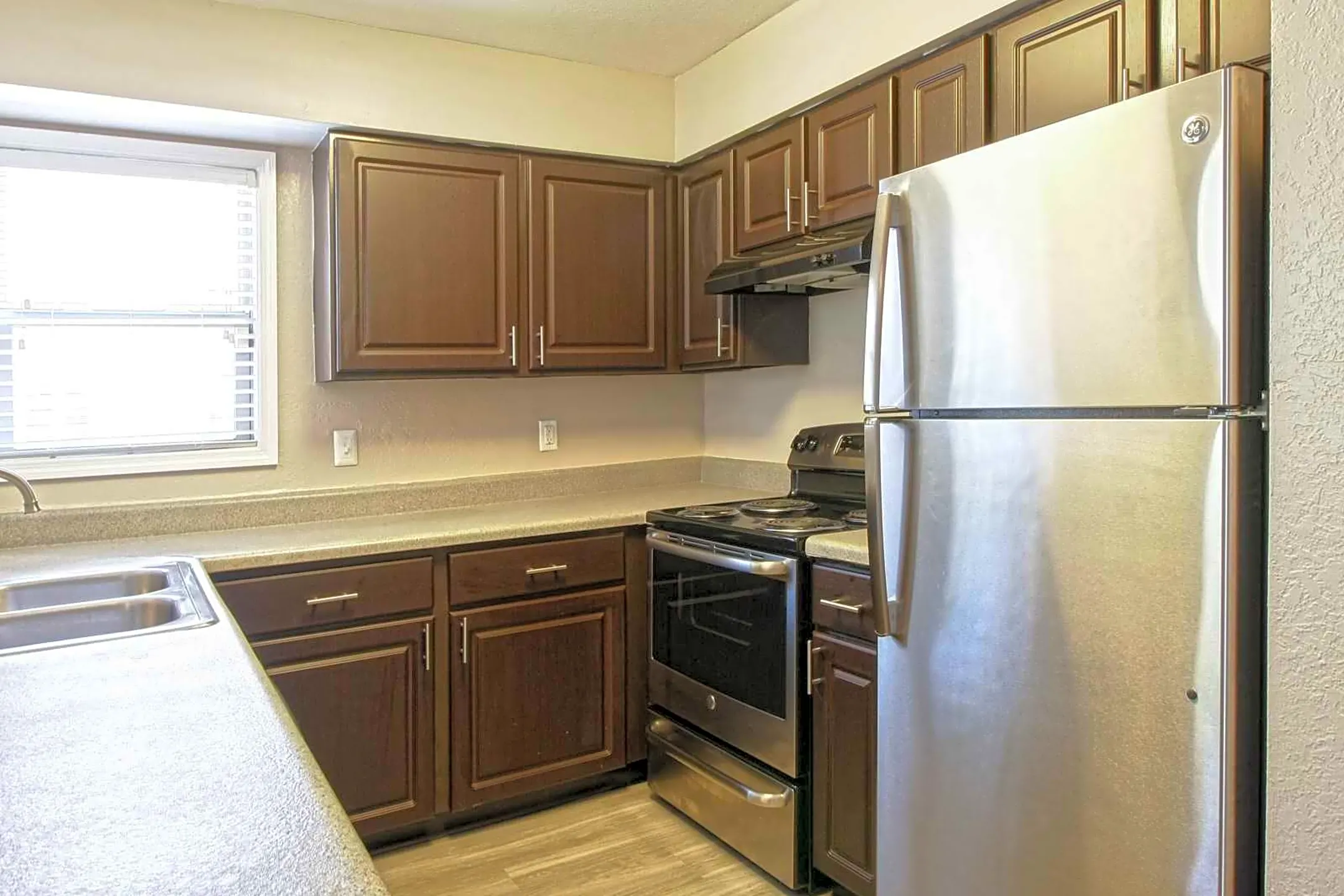 Oak Ramble Apartments - Tampa, FL 33613