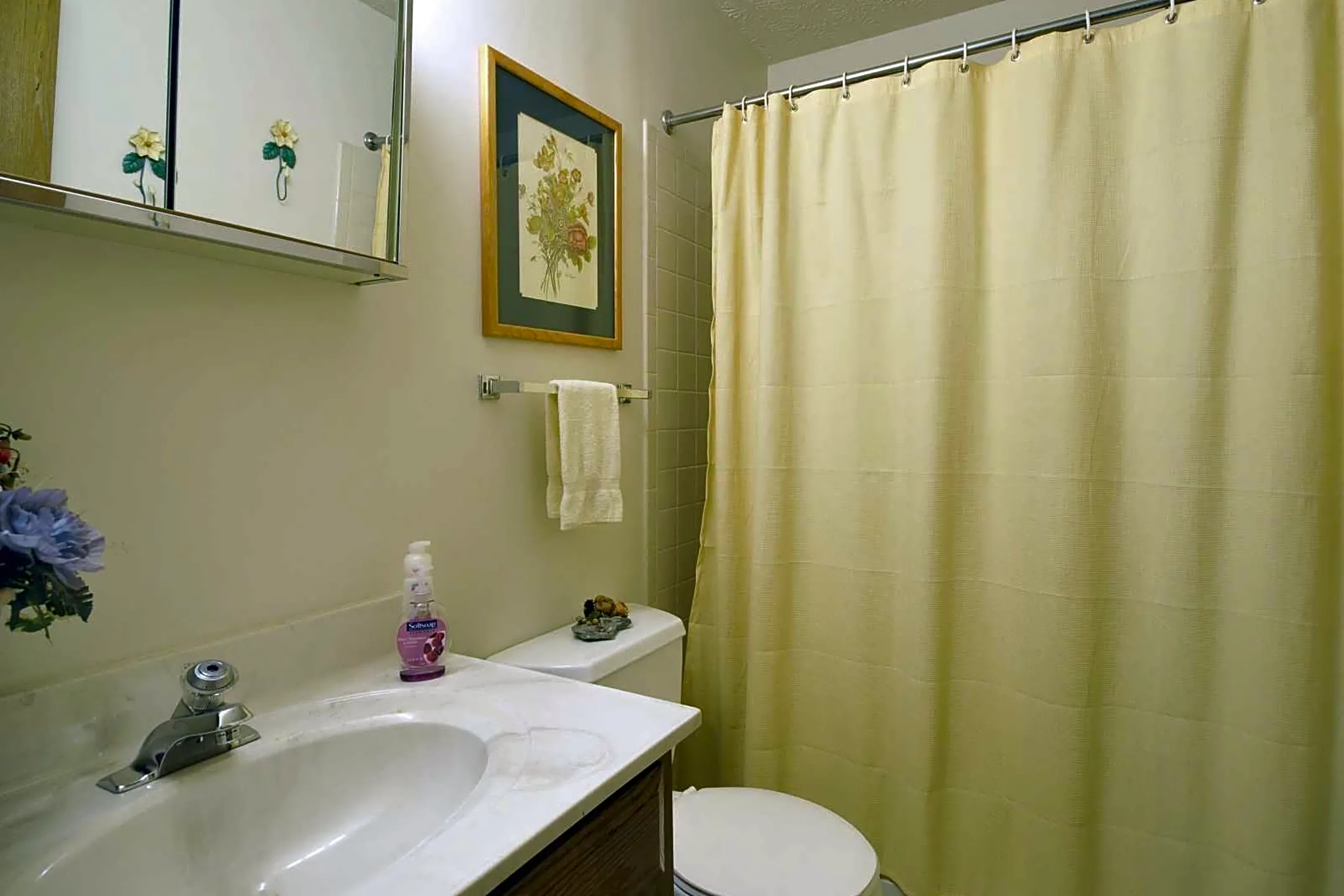 Bathroom - Augusta Square - Fairfield, OH
