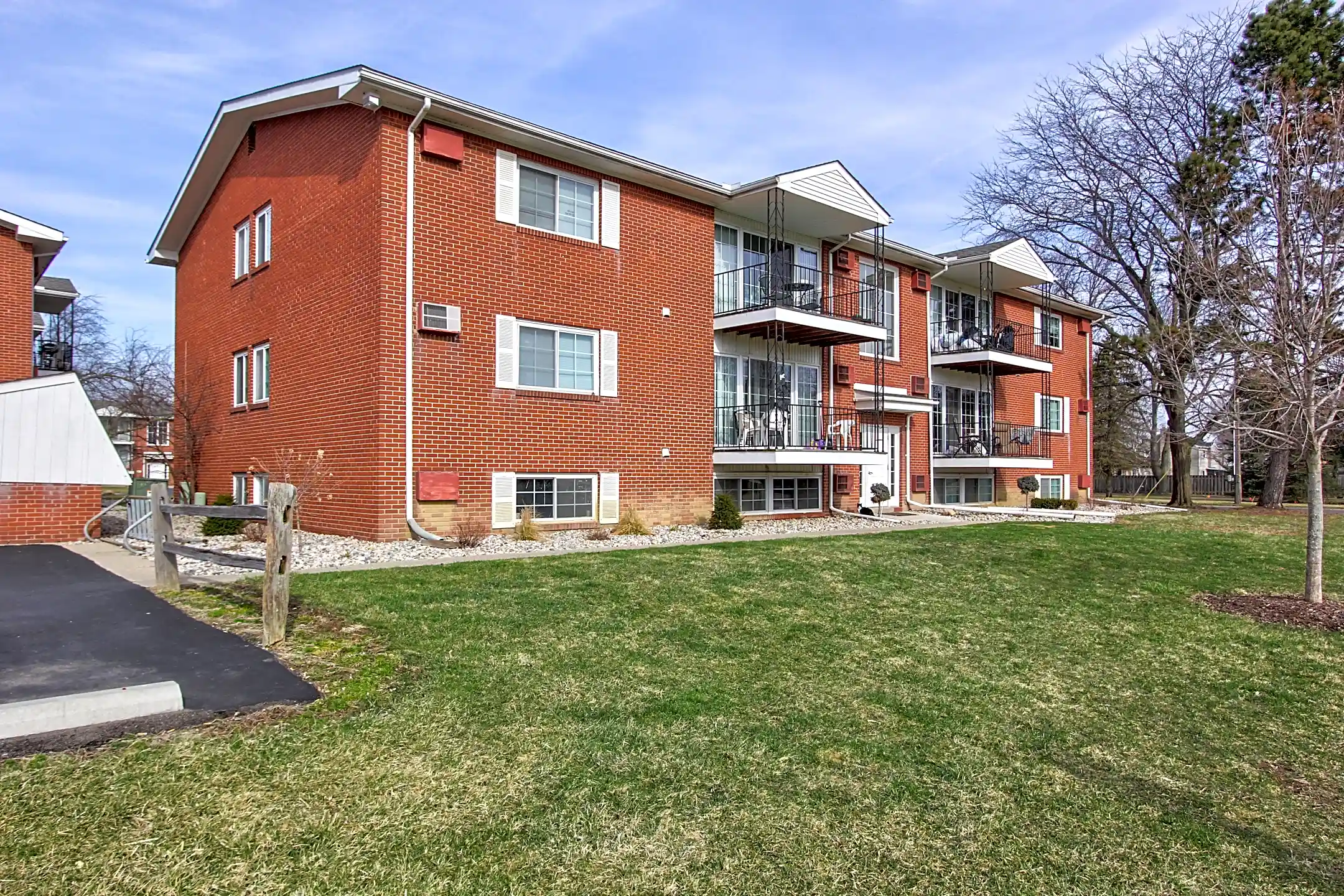 Adrian Manor Apartments 1401 W Maple Ave Adrian, MI Apartments for
