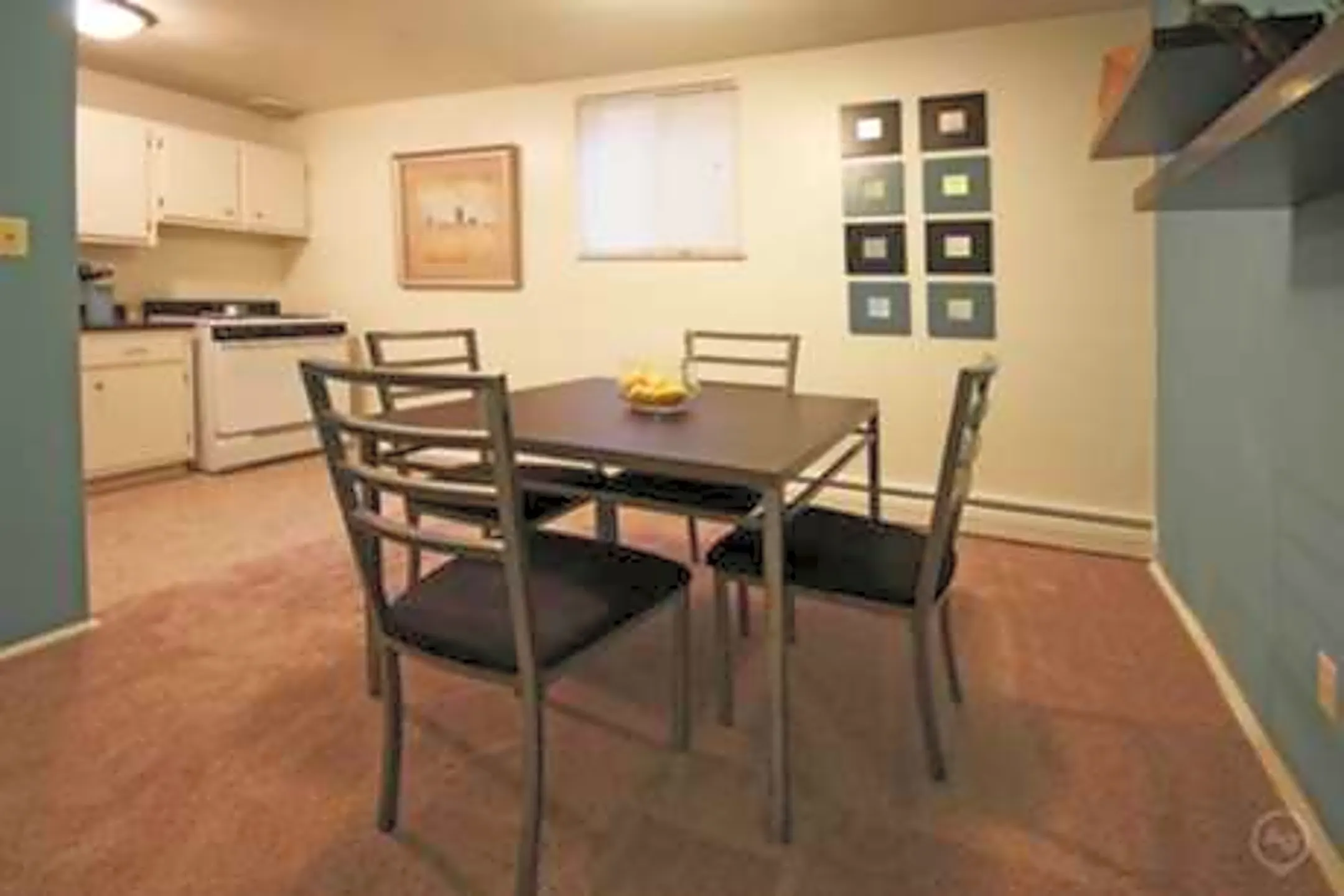 Dining Room - Colonial Ridge - Cincinnati, OH