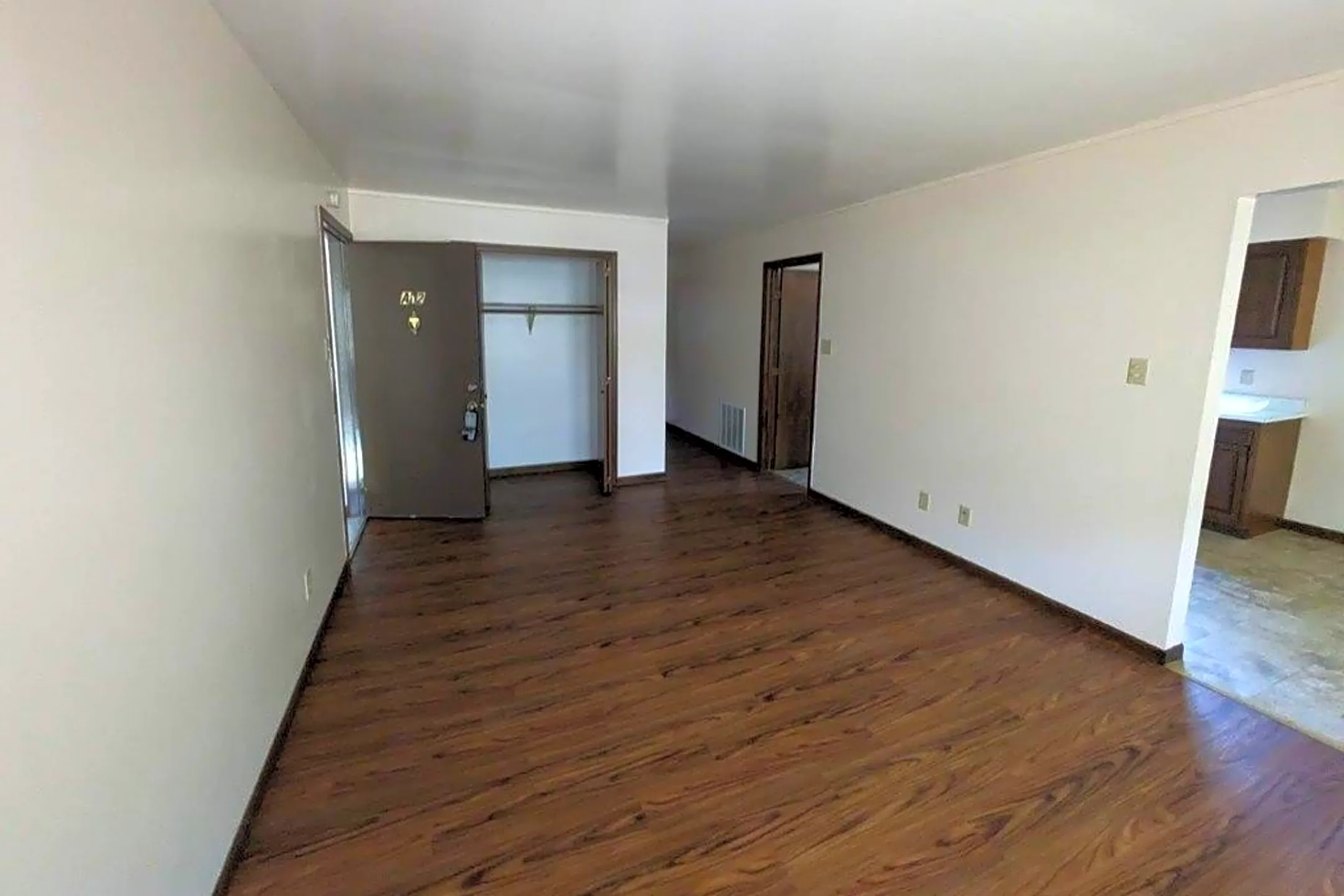 812 W Daumer Rd Kouts, IN Condos for Rent Rent.