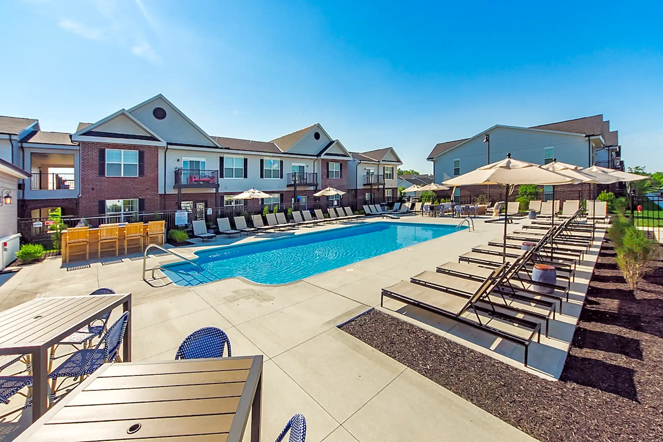 Overland Park 201 Courtright East Road Pickerington, OH Apartments