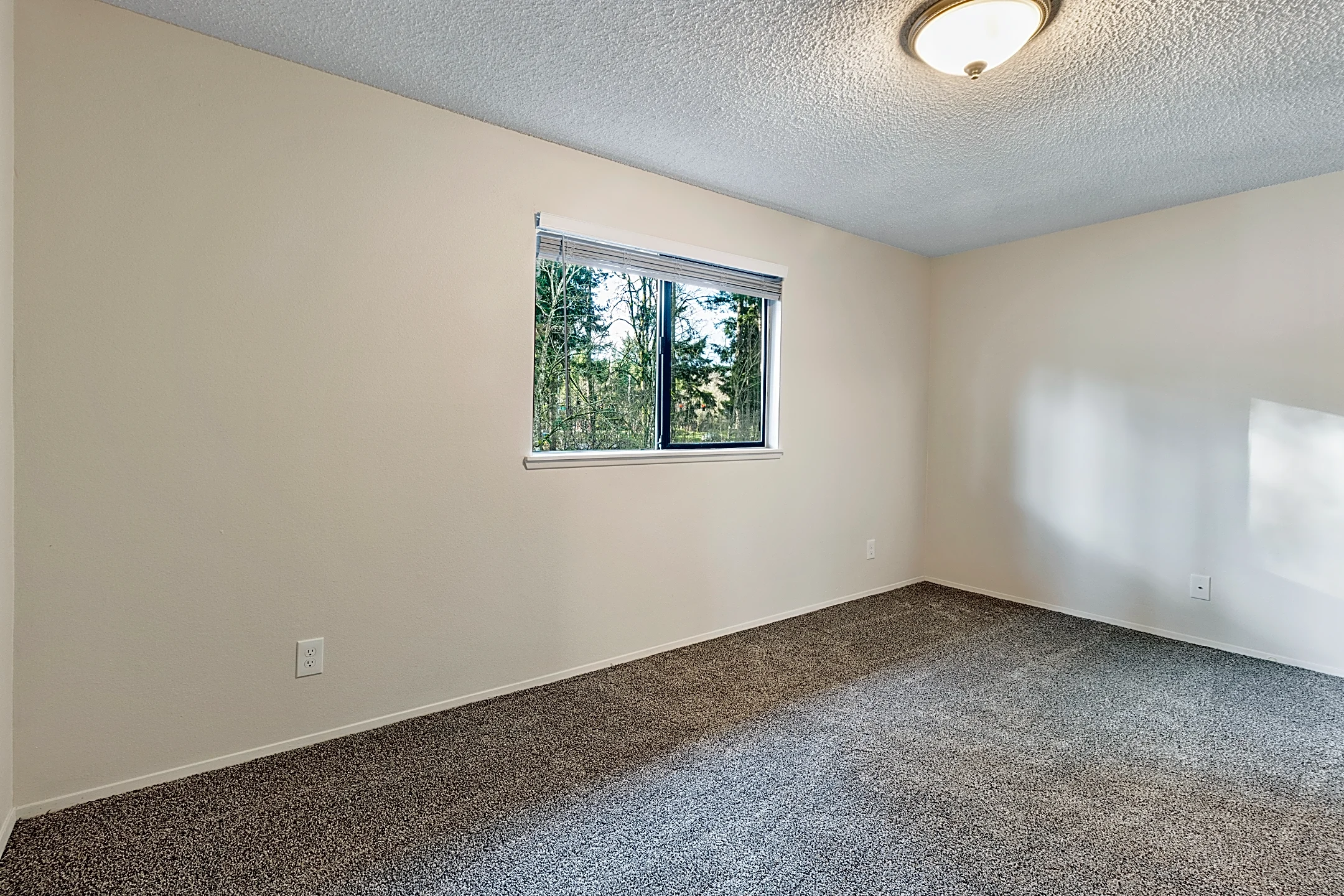 Sherwood Apartments - Puyallup, WA 98374