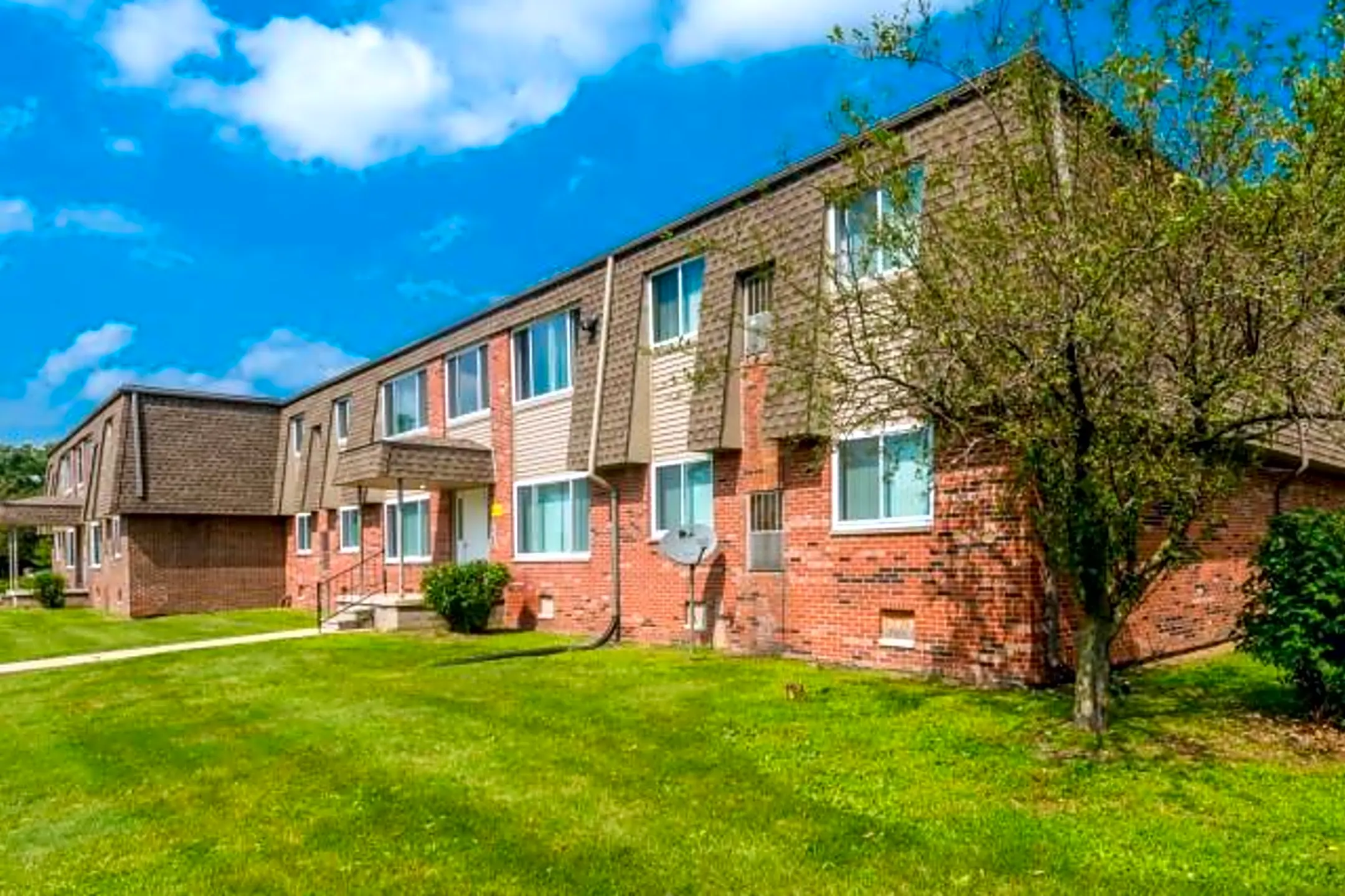 Midtown Square Apartments 33095 Forest St Wayne, MI Apartments for