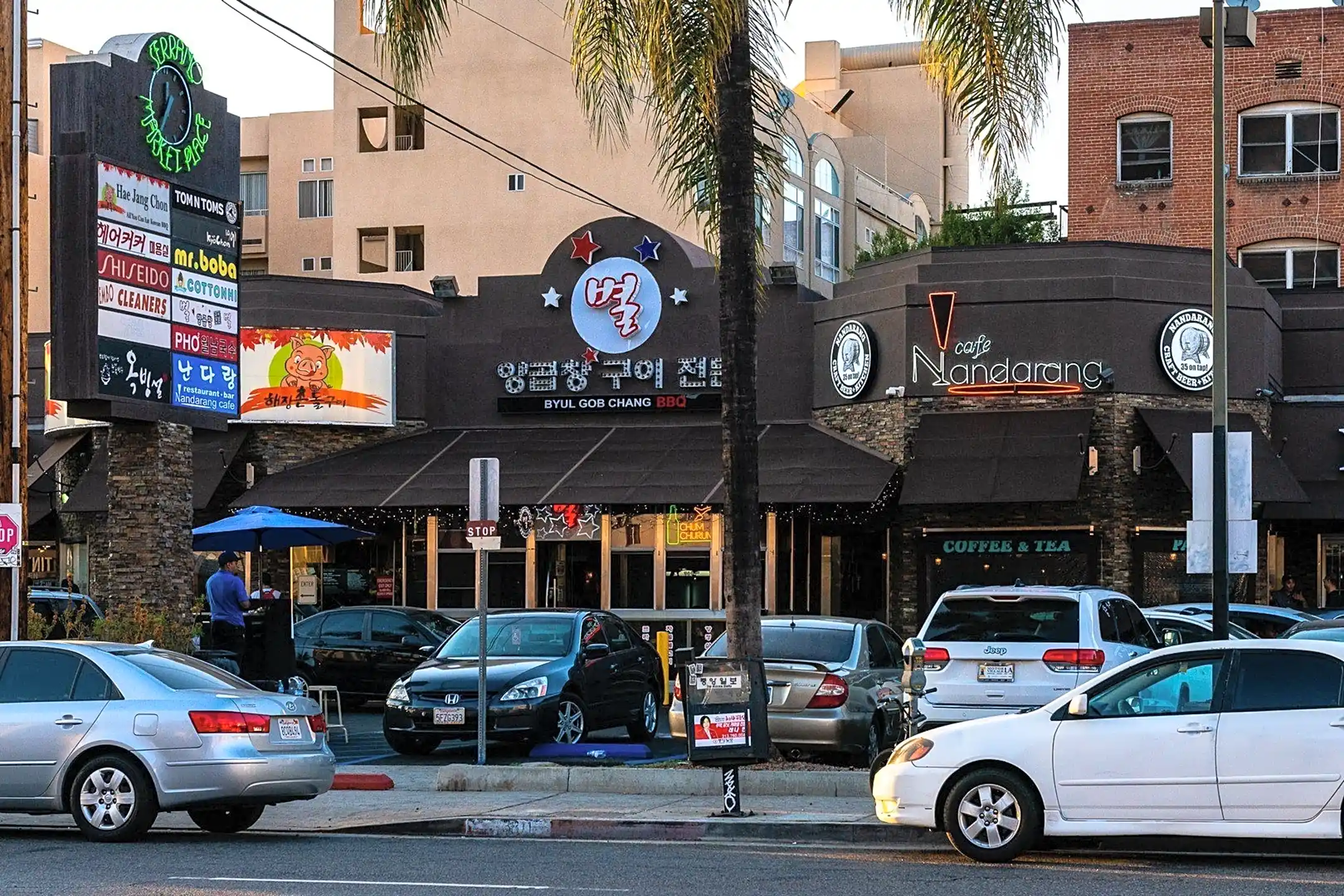 Community Signage - Kingsley Tower - Los Angeles, CA
