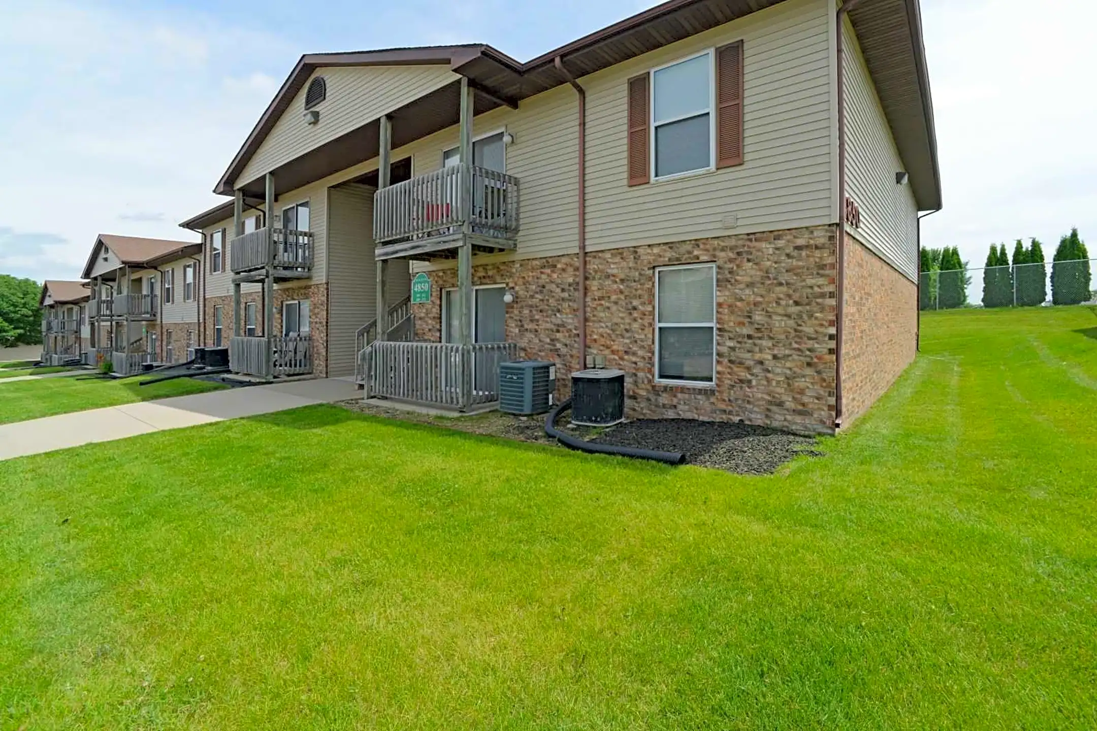 Raintree Apartments Cedar Rapids