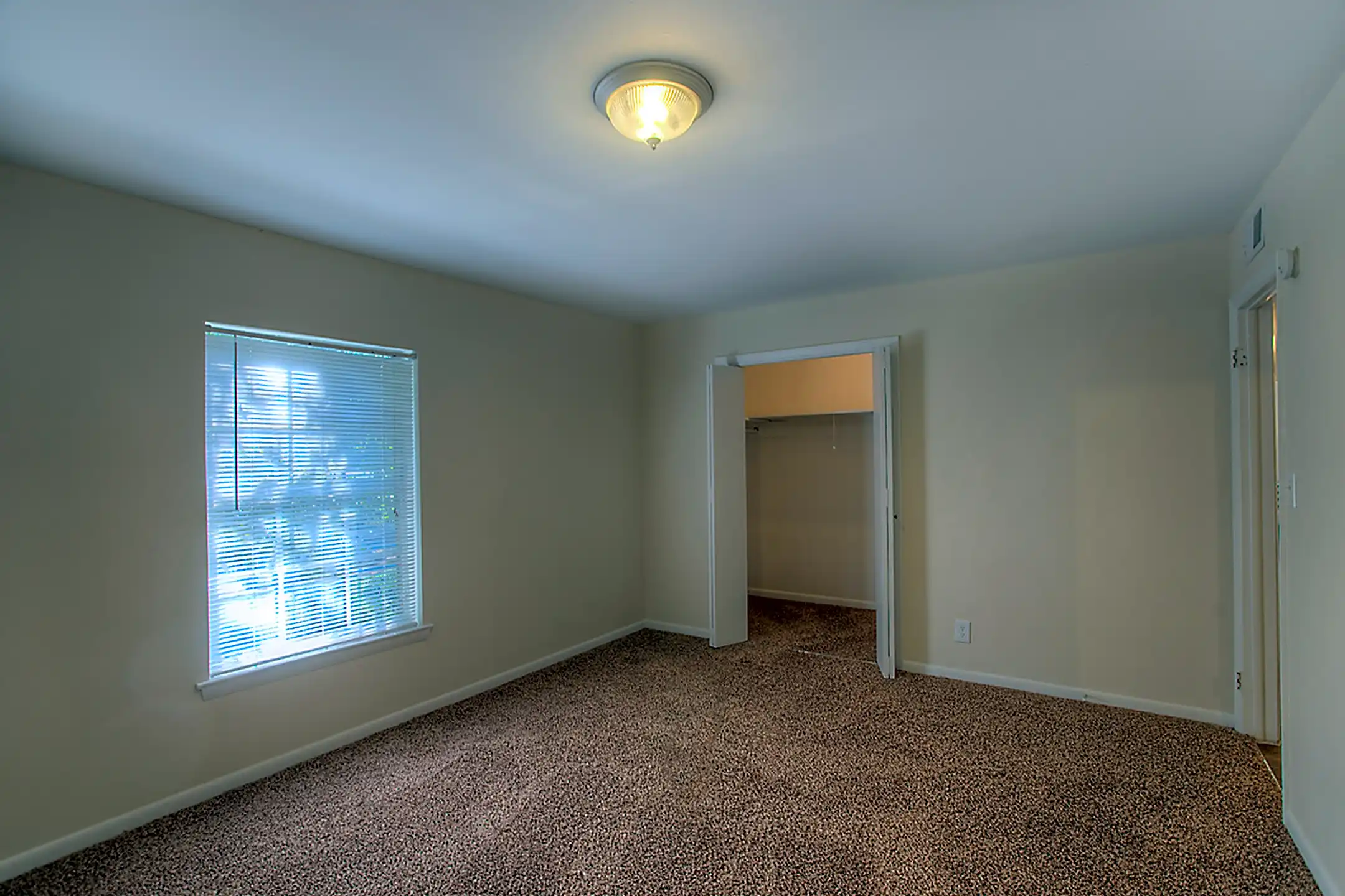 Lemans at Lawndale 2005 W Cone Blvd Greensboro, NC Apartments for