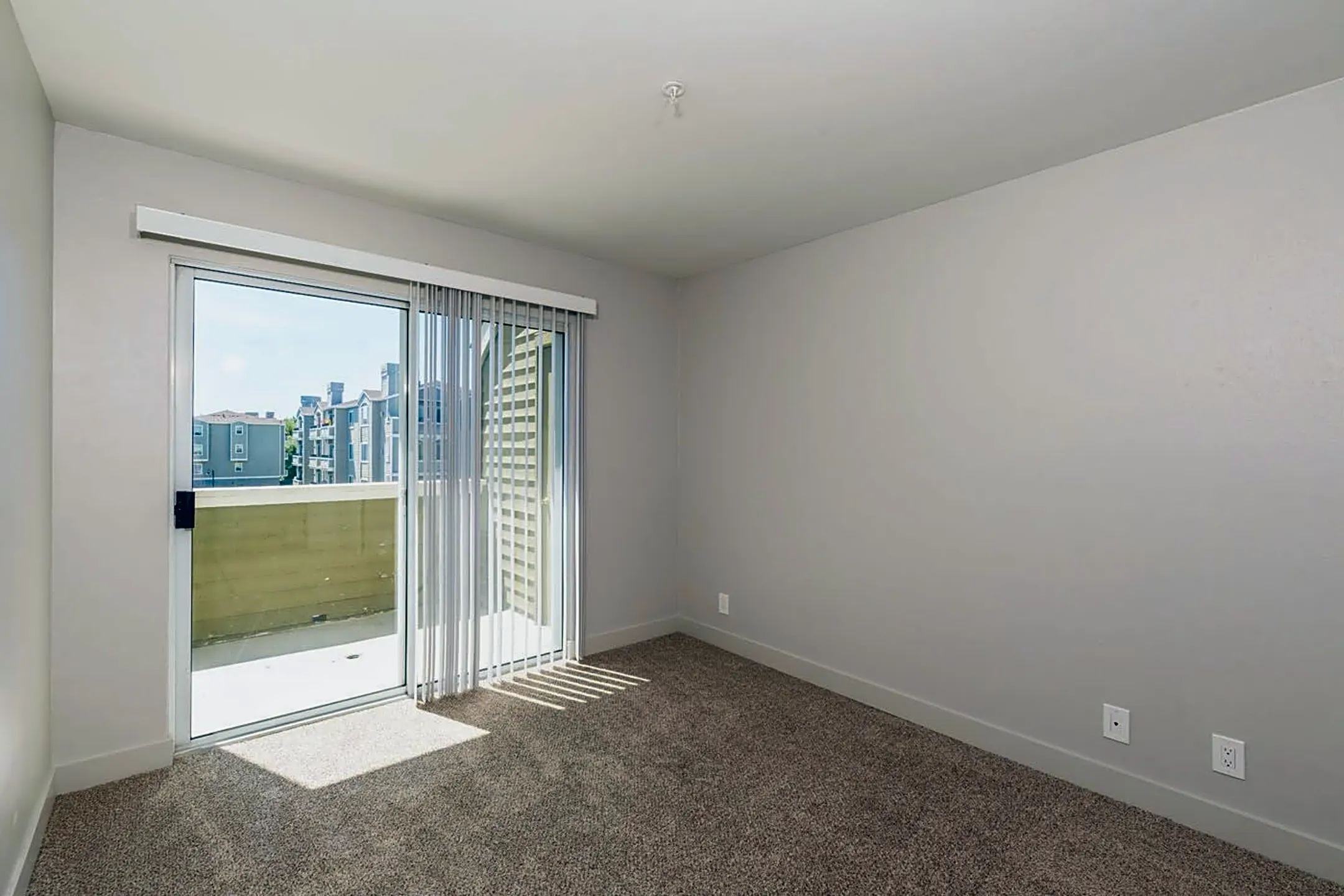 Living Room - Bridgecreek Apartments - Novato, CA