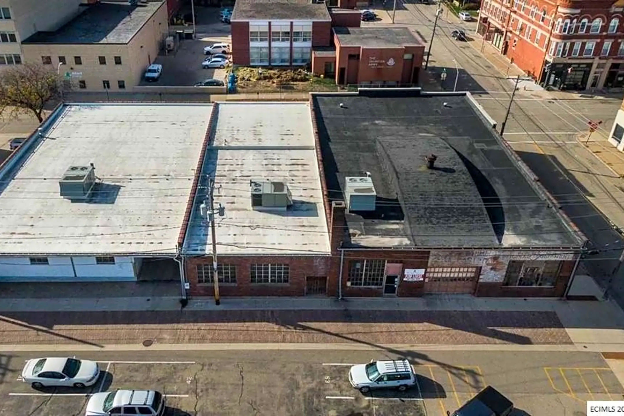 1084 Iowa St - Dubuque, IA