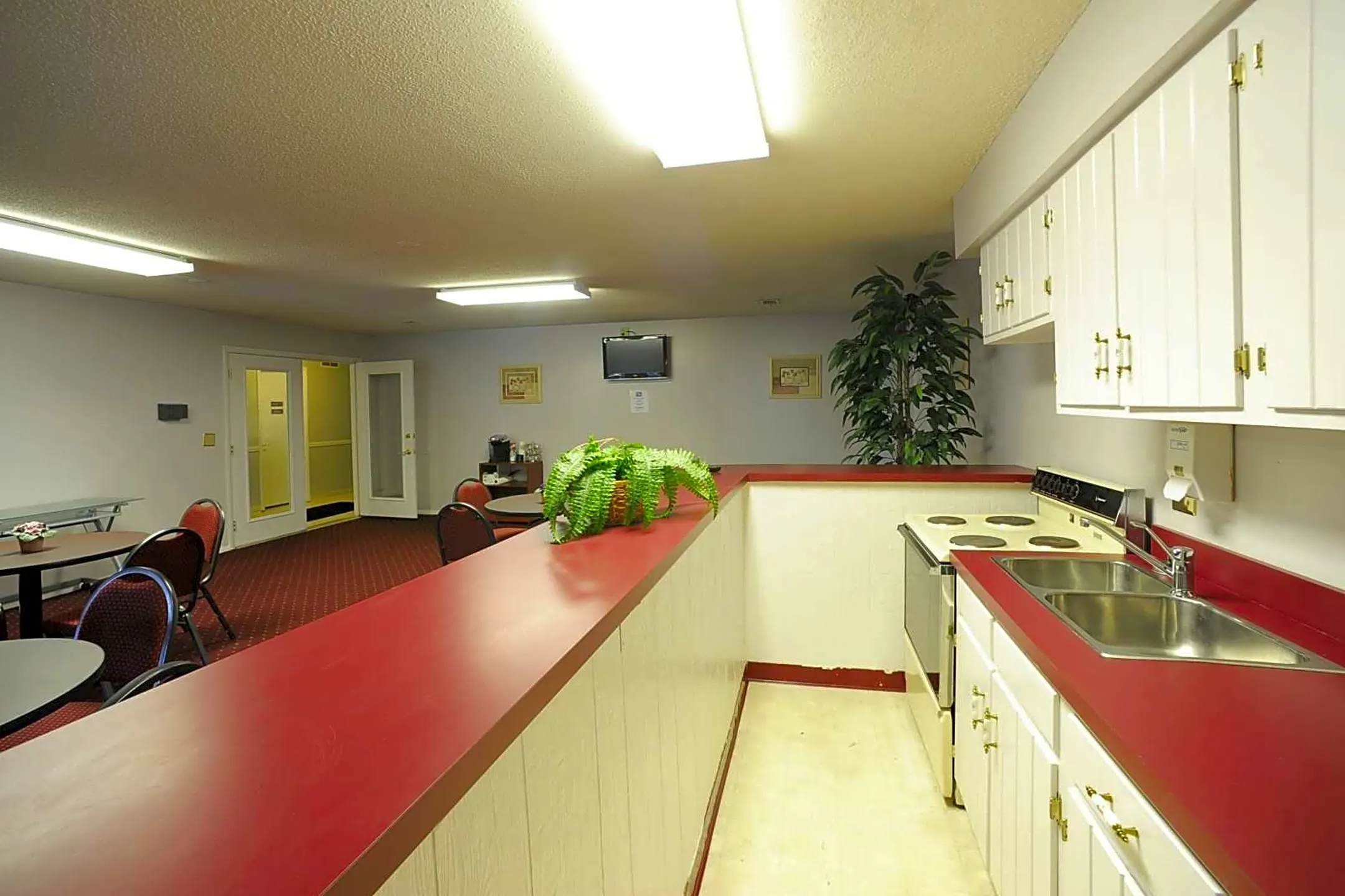Clubhouse - Embassy - Evansville, IN
