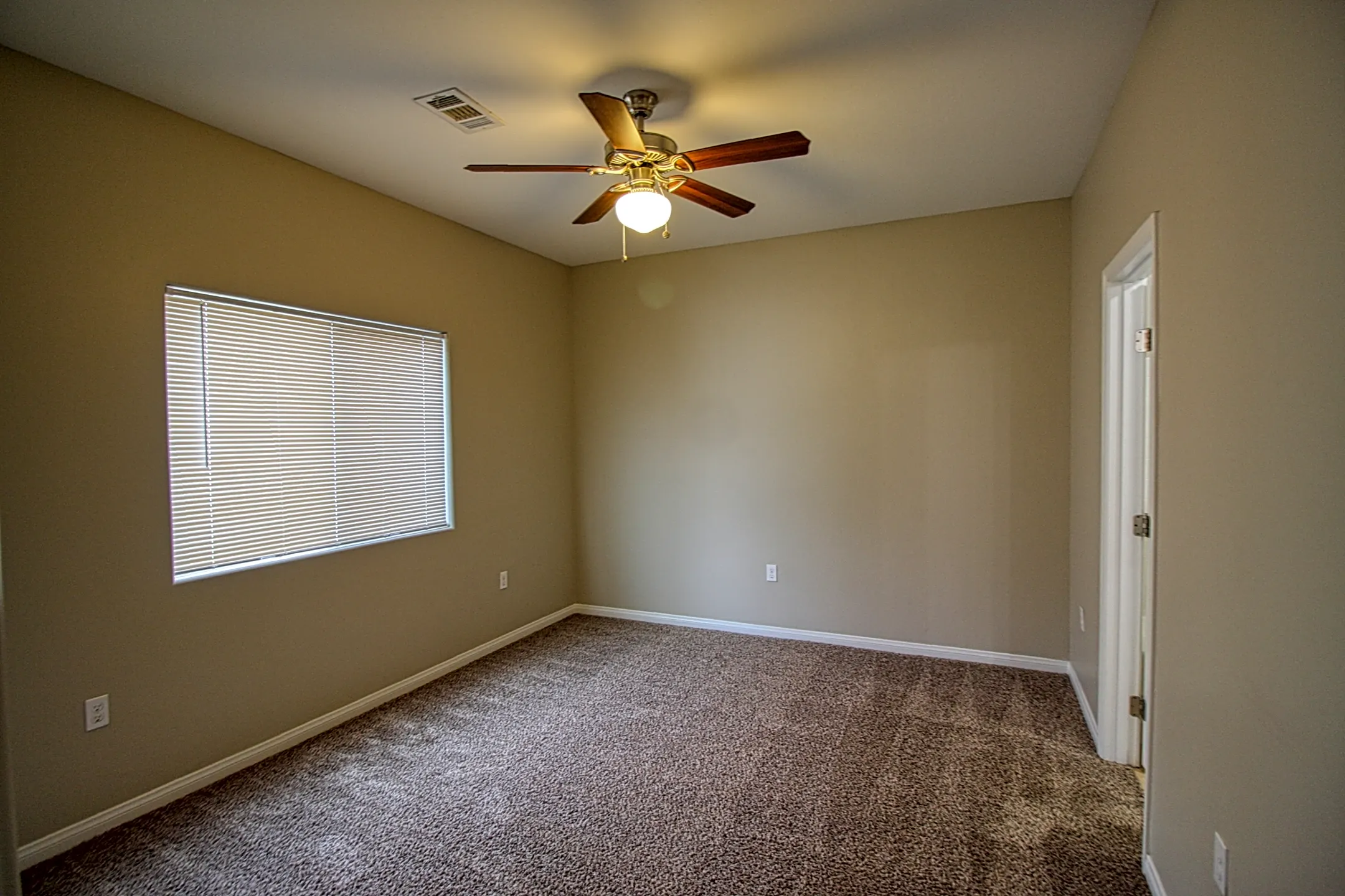 Sablewood Duplexes - 13020 Mira Sol Drive | Bakersfield, CA Apartments ...