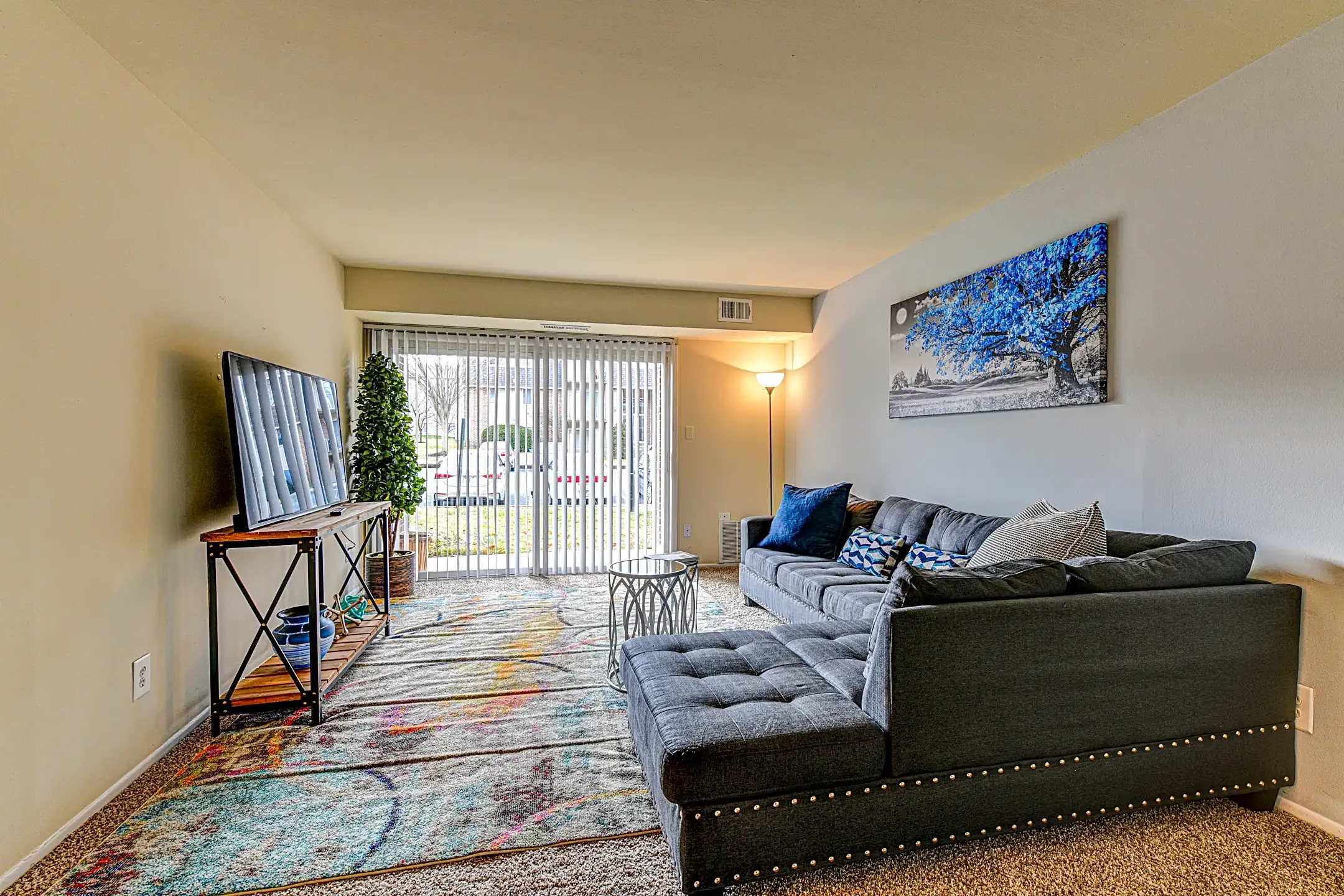 Living Room - Seasons at Bel Air - Bel Air, MD