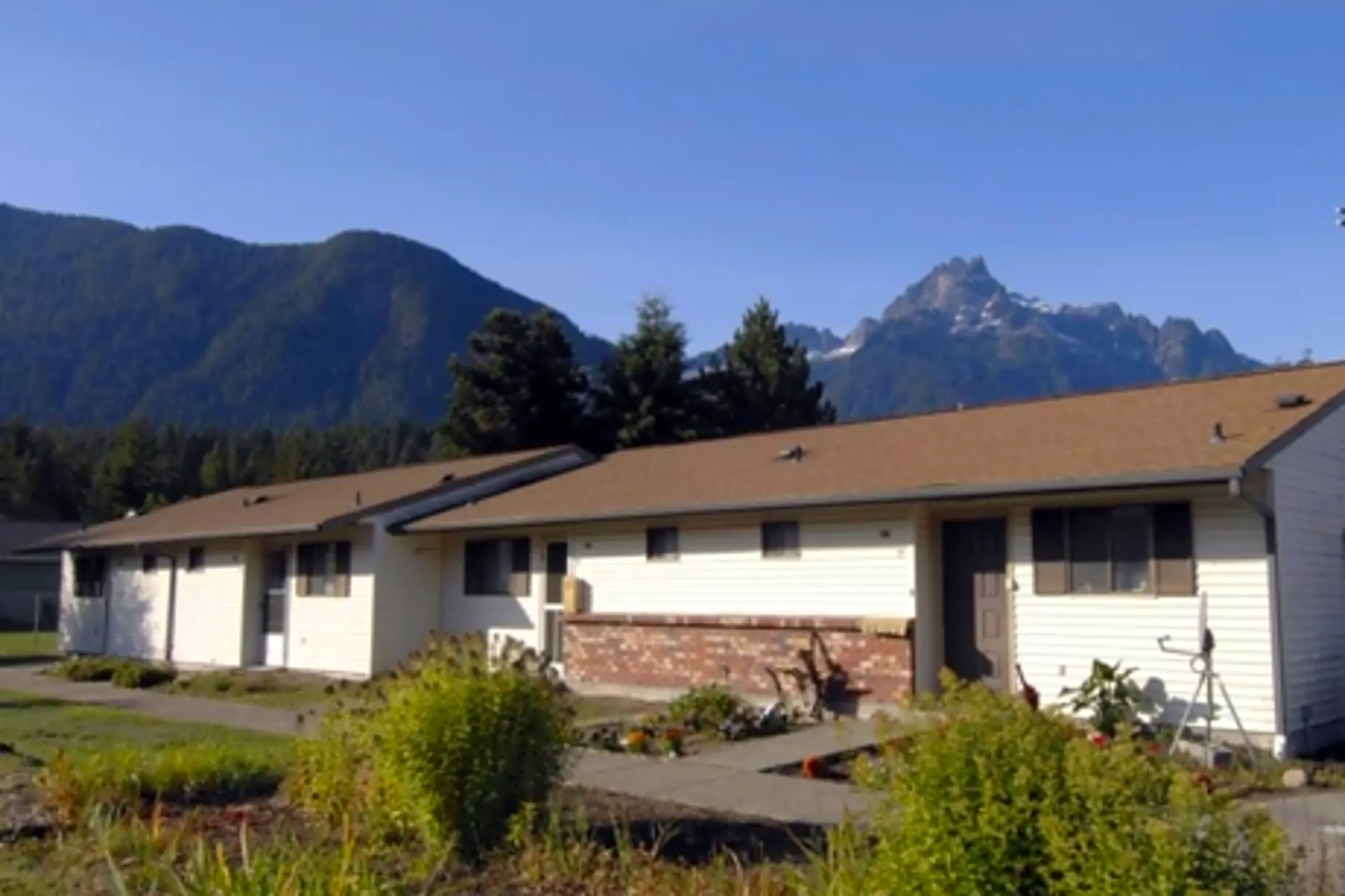 Whitehorse Apartments 555 Elwell Avenue Darrington, WA for Rent Rent.