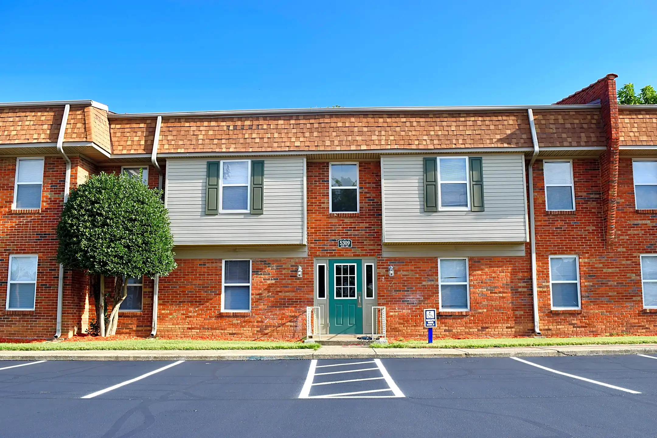 5315 Outer Loop Apartments Louisville, KY 40219