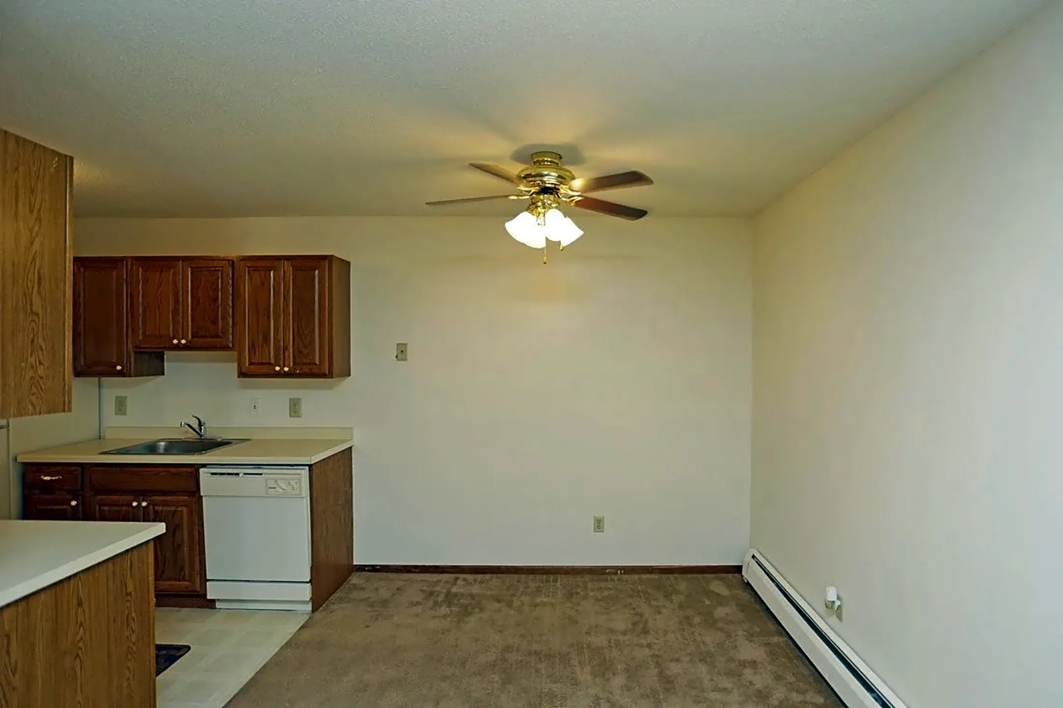 Oakmont Apartments Coon Rapids, MN 55433