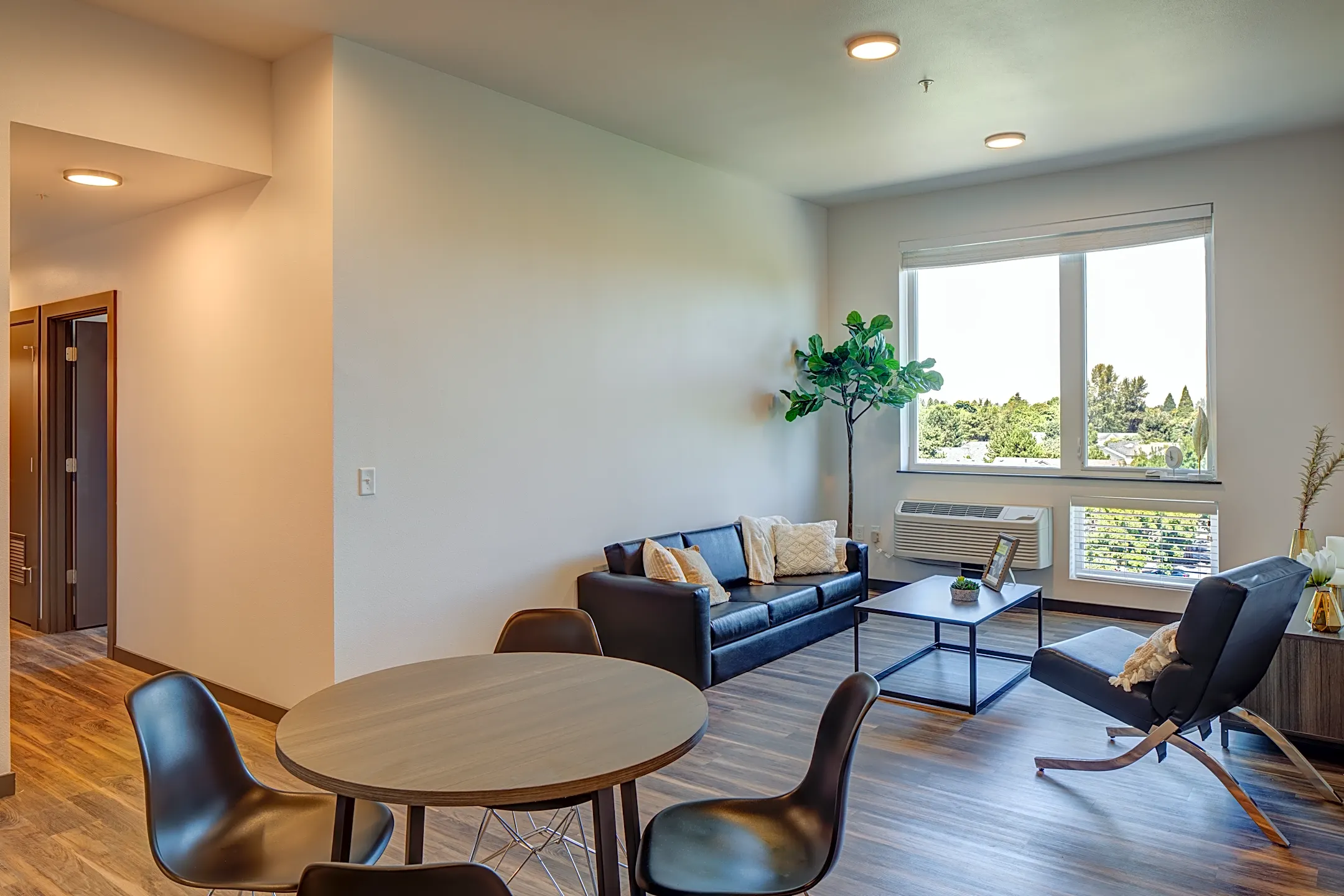 The Flats at Chase 3230 Kinsrow Ave Eugene, OR Apartments for Rent